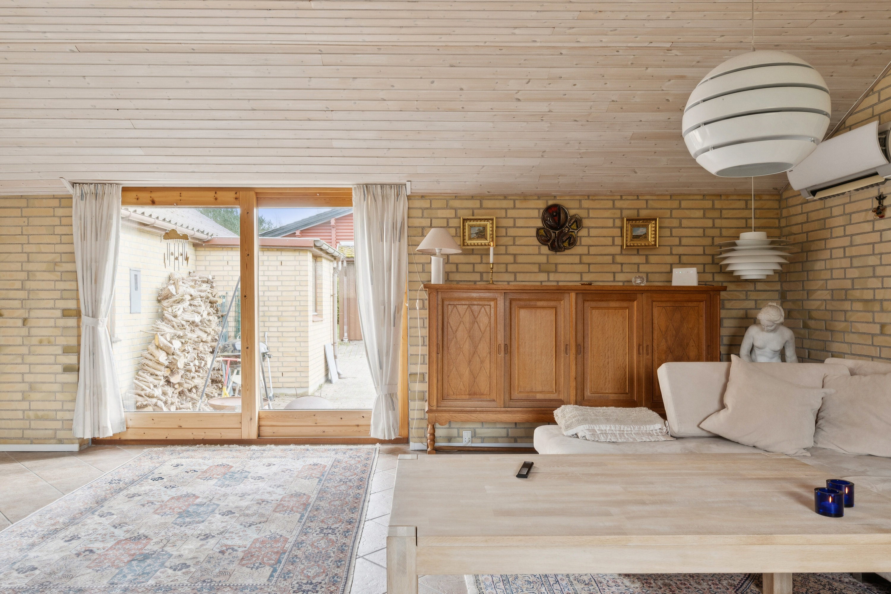 Fremhævet indendørs billede i fuldskærmstilstand. Billede af Skovduevej 11, Villingerød, 3120 Dronningmølle