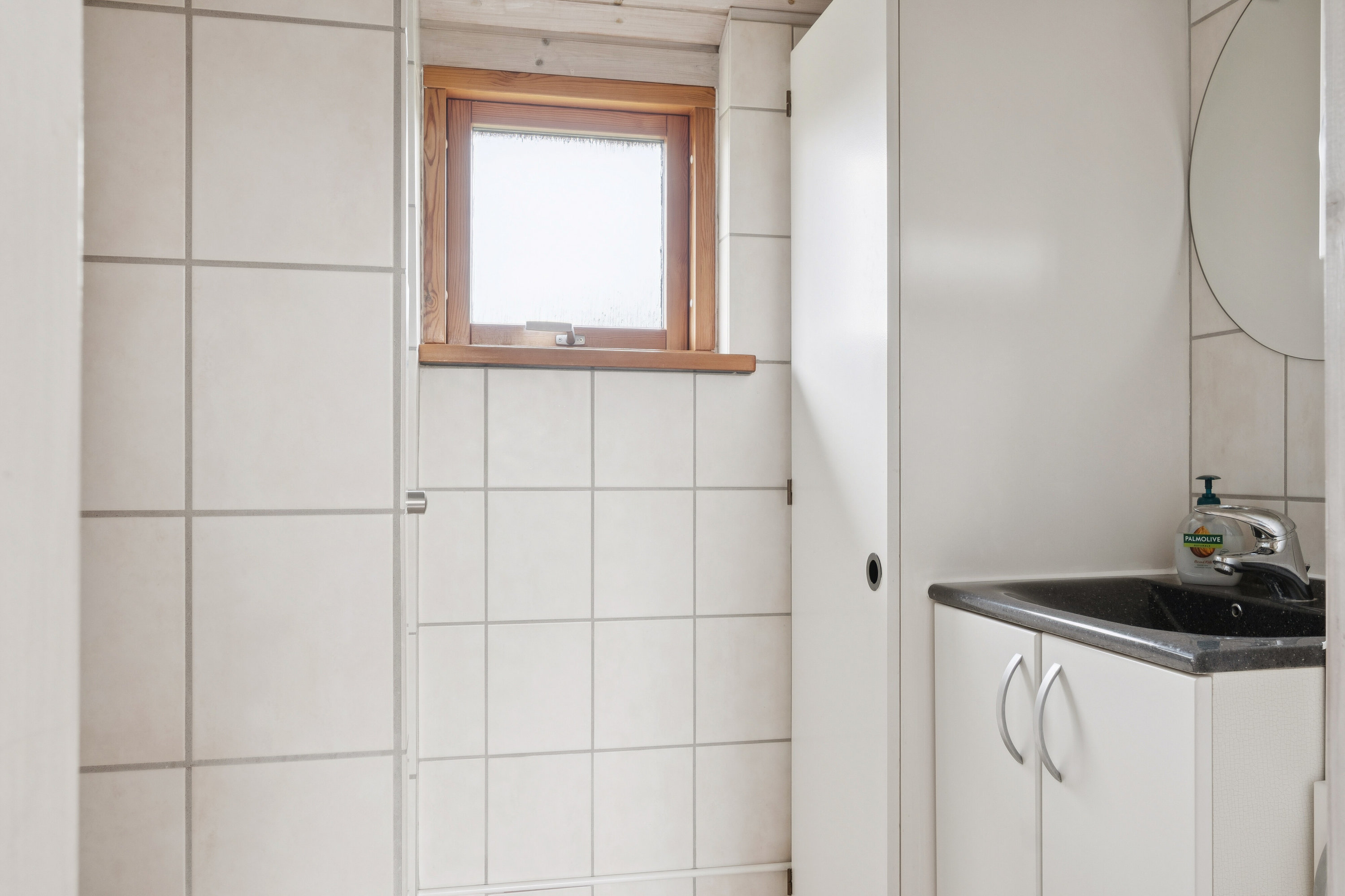 Fremhævet indendørs billede i fuldskærmstilstand. Billede af Skovduevej 11, Villingerød, 3120 Dronningmølle