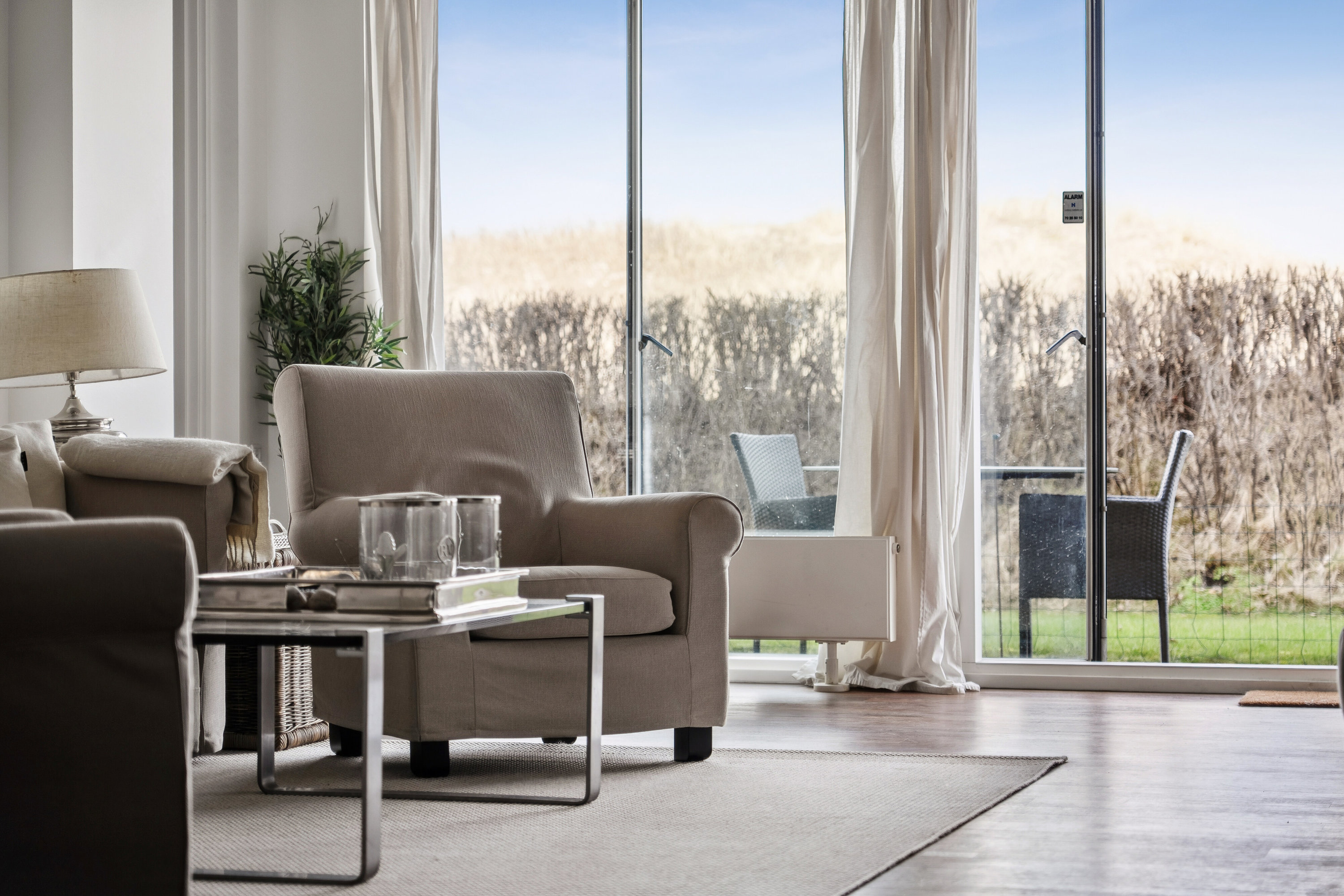 Fremhævet stue billede i fuldskærmstilstand. Billede af Kystvej 20, st.. 7., 3100 Hornbæk