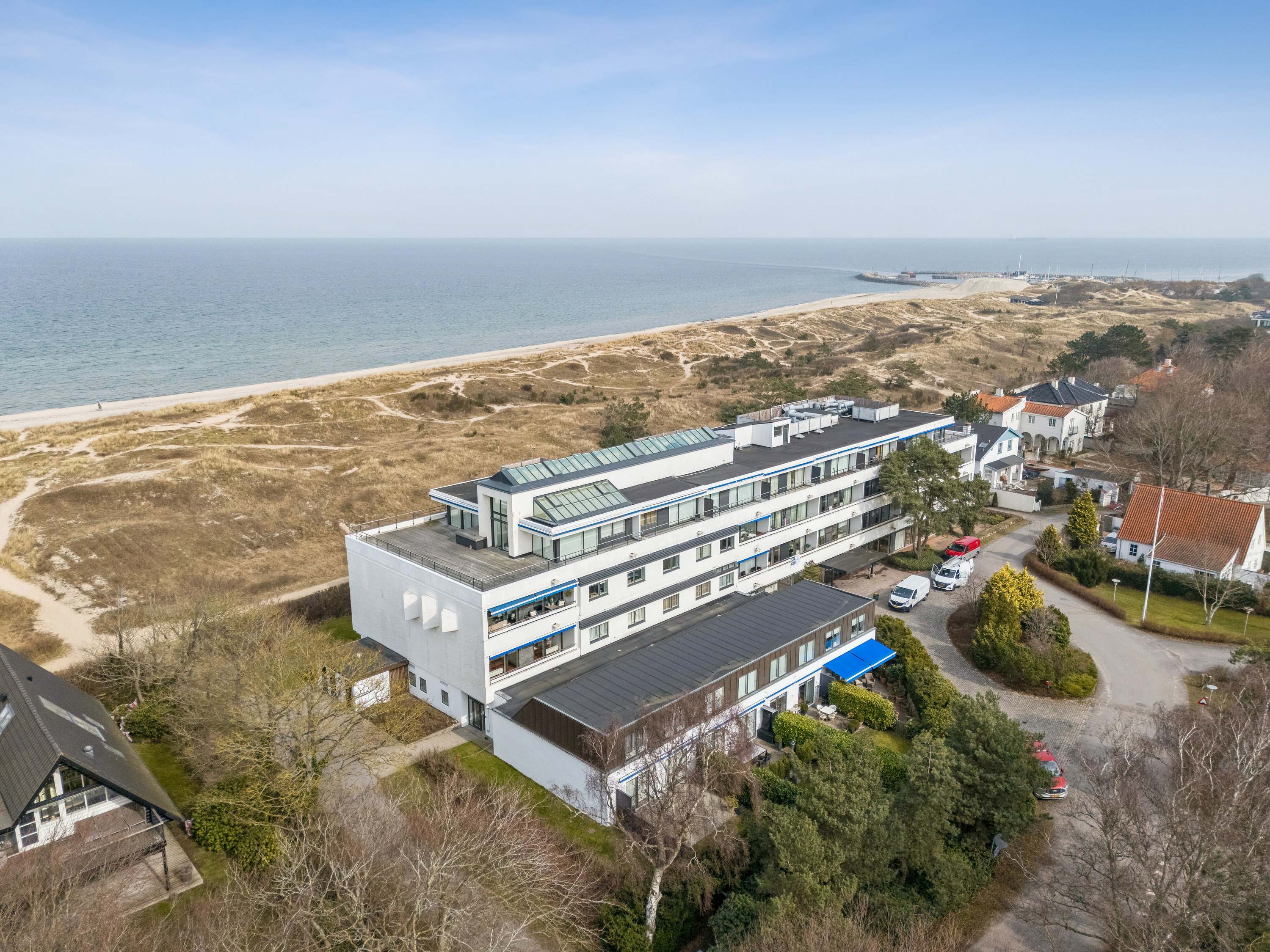 Fremhævet luftfoto billede i fuldskærmstilstand. Billede af Kystvej 20, st.. 7., 3100 Hornbæk