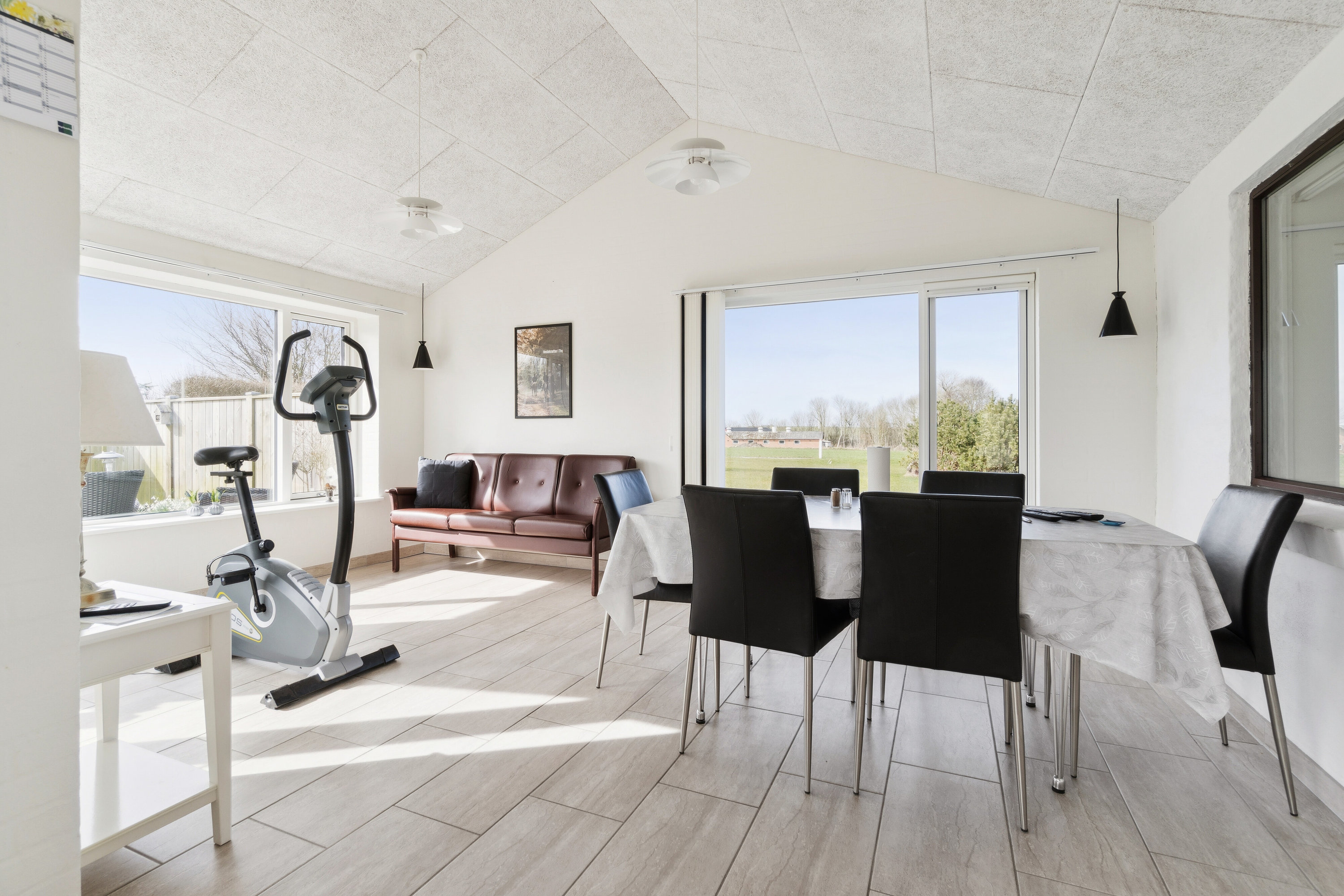 Fremhævet stue billede i fuldskærmstilstand. Billede af Kilsgårdvej 12, Kjelstrup, 7700 Thisted