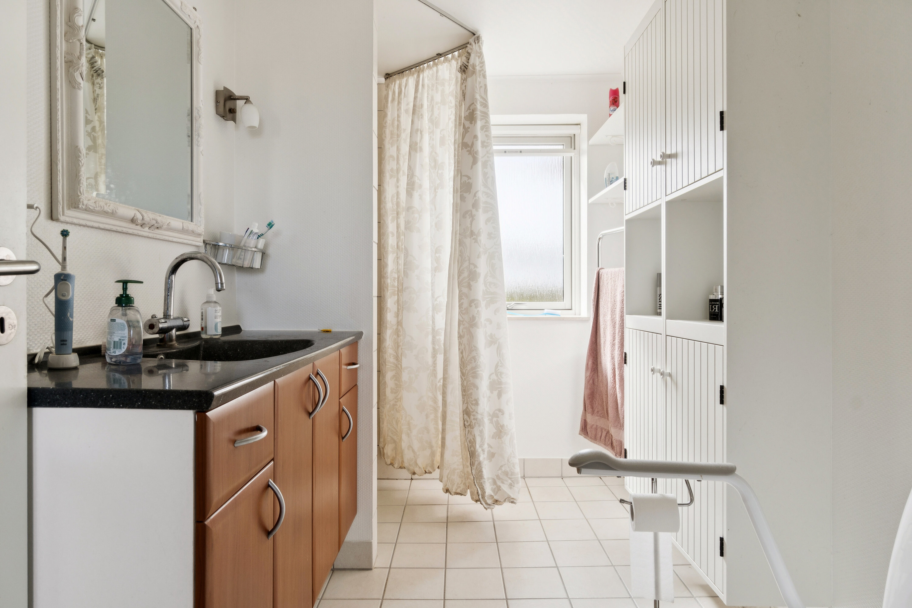 Fremhævet badeværelse billede i fuldskærmstilstand. Billede af Kilsgårdvej 12, Kjelstrup, 7700 Thisted