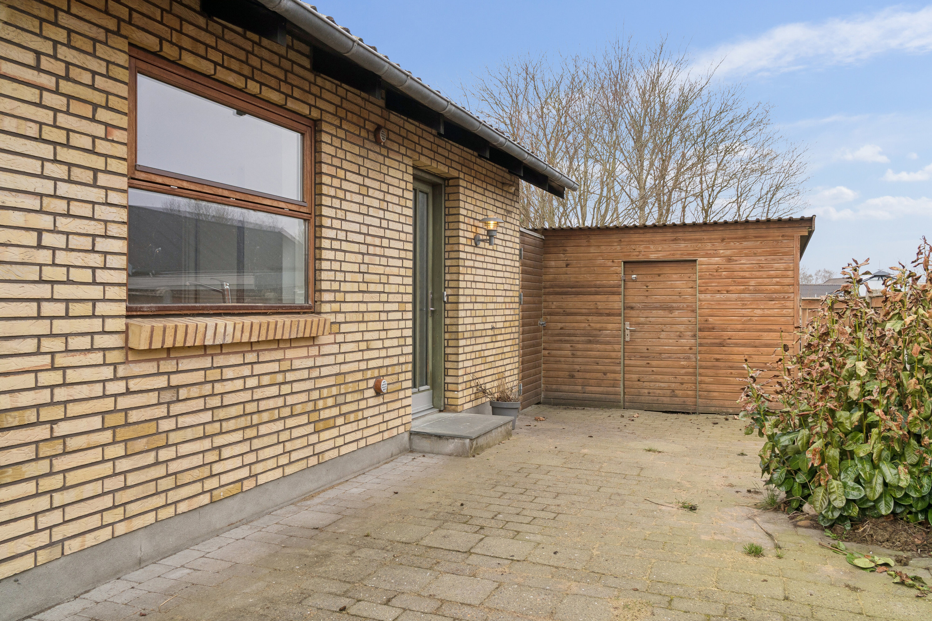 Fremhævet set fra haven billede i fuldskærmstilstand. Billede af Hasselvej 4, 7441 Bording