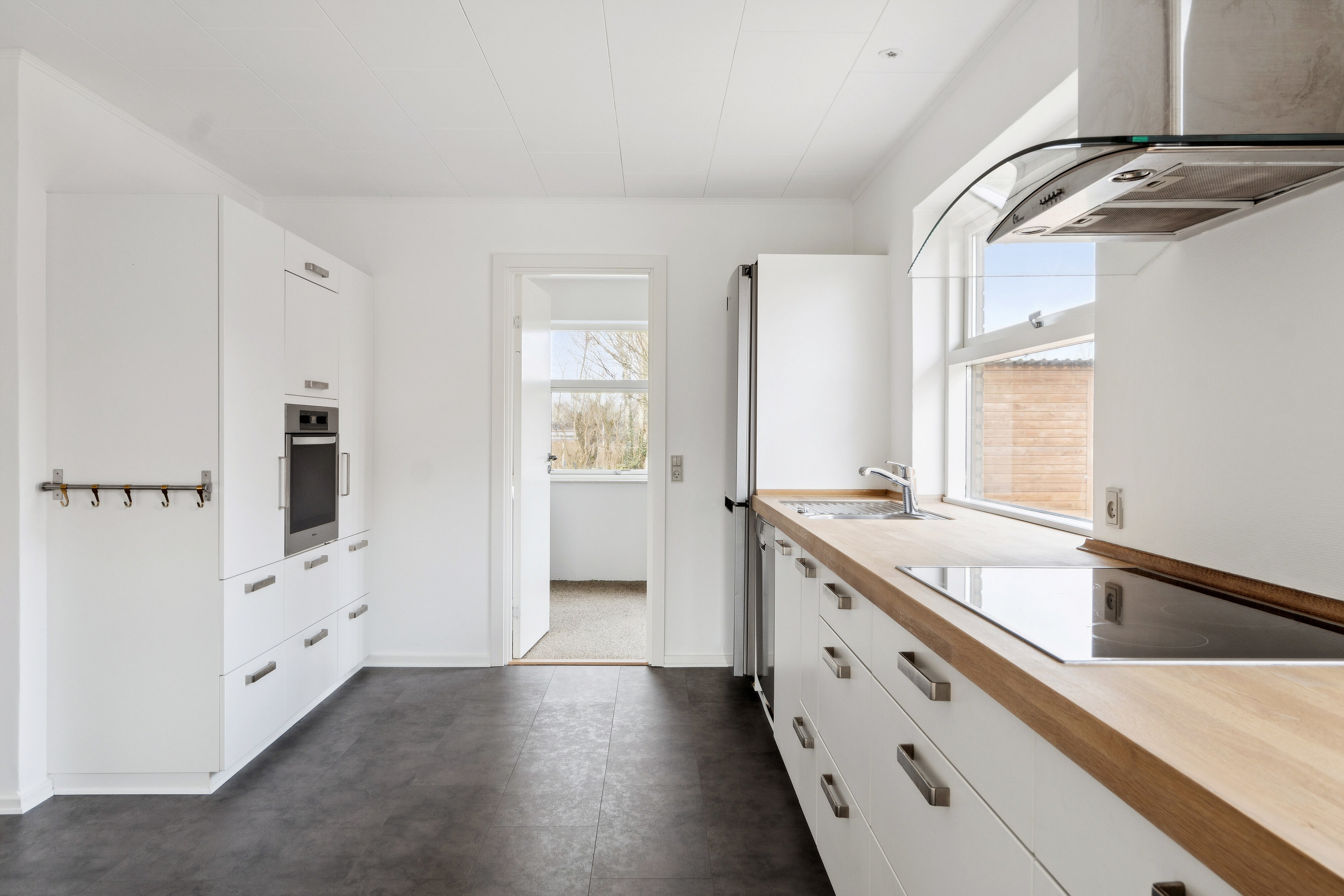 Fremhævet køkken billede i fuldskærmstilstand. Billede af Hasselvej 4, 7441 Bording