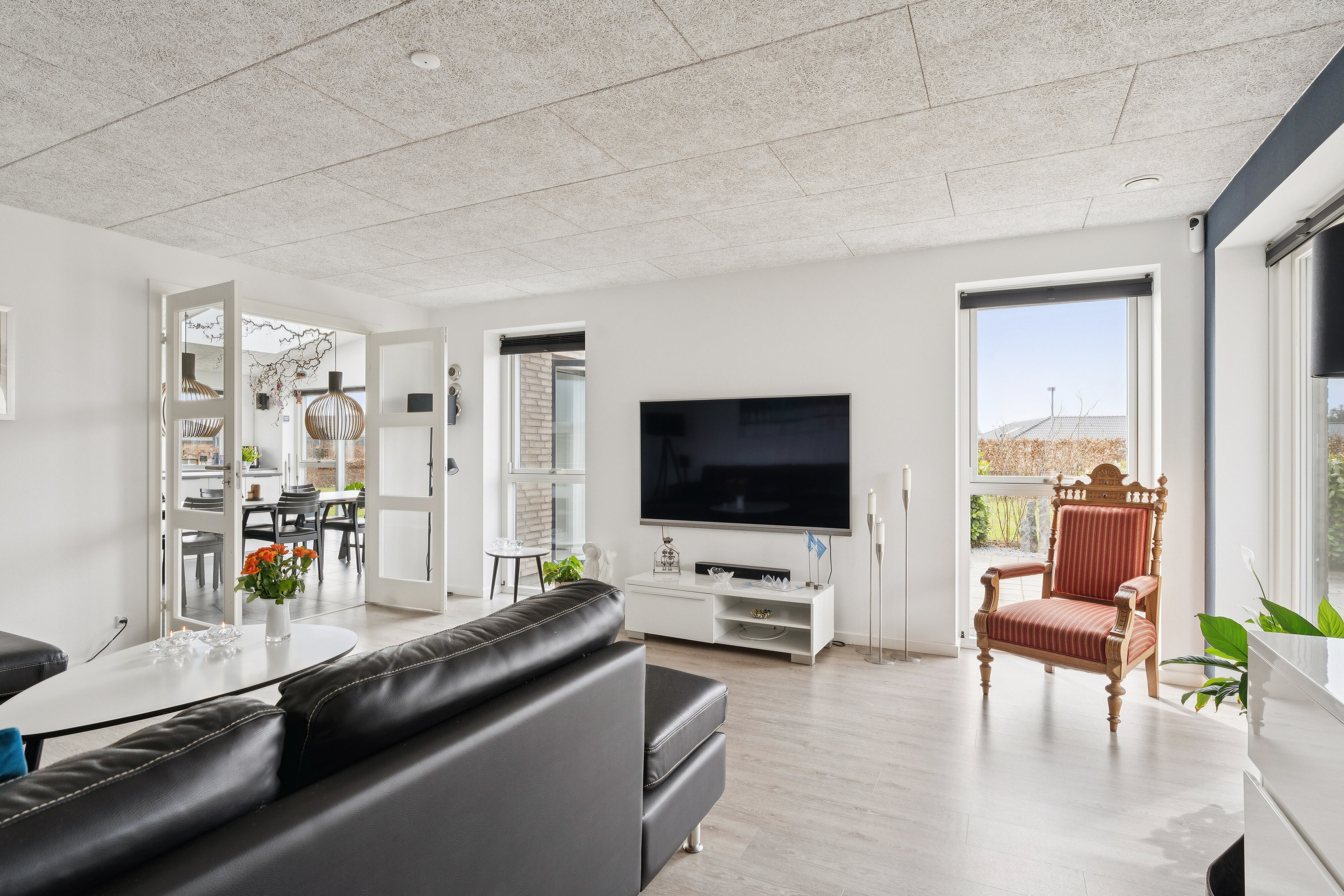 Fremhævet stue billede i fuldskærmstilstand. Billede af Tusindbenet 24, 7190 Billund