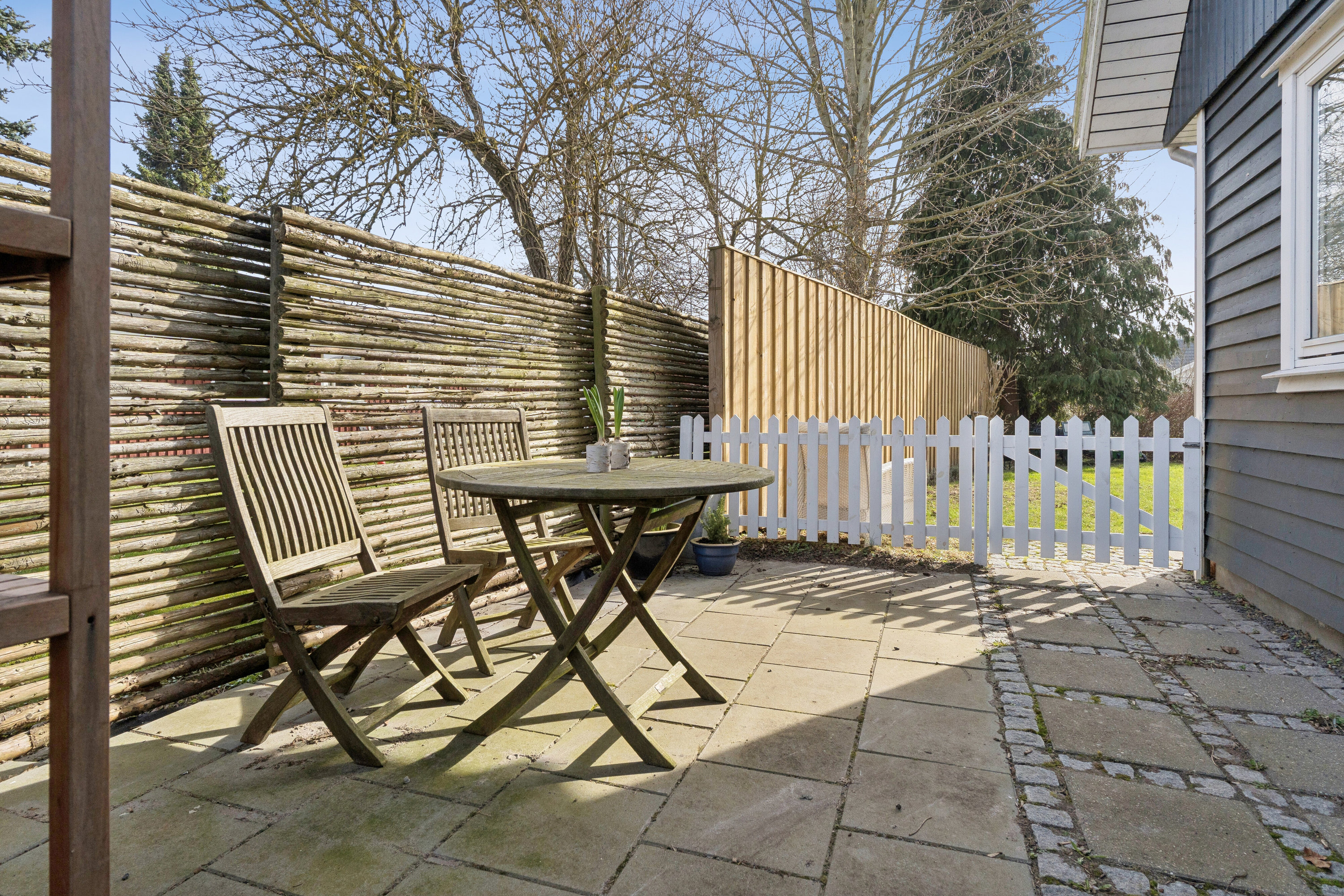 Fremhævet baghave billede i fuldskærmstilstand. Billede af Drachmannsvej 10B, 3100 Hornbæk