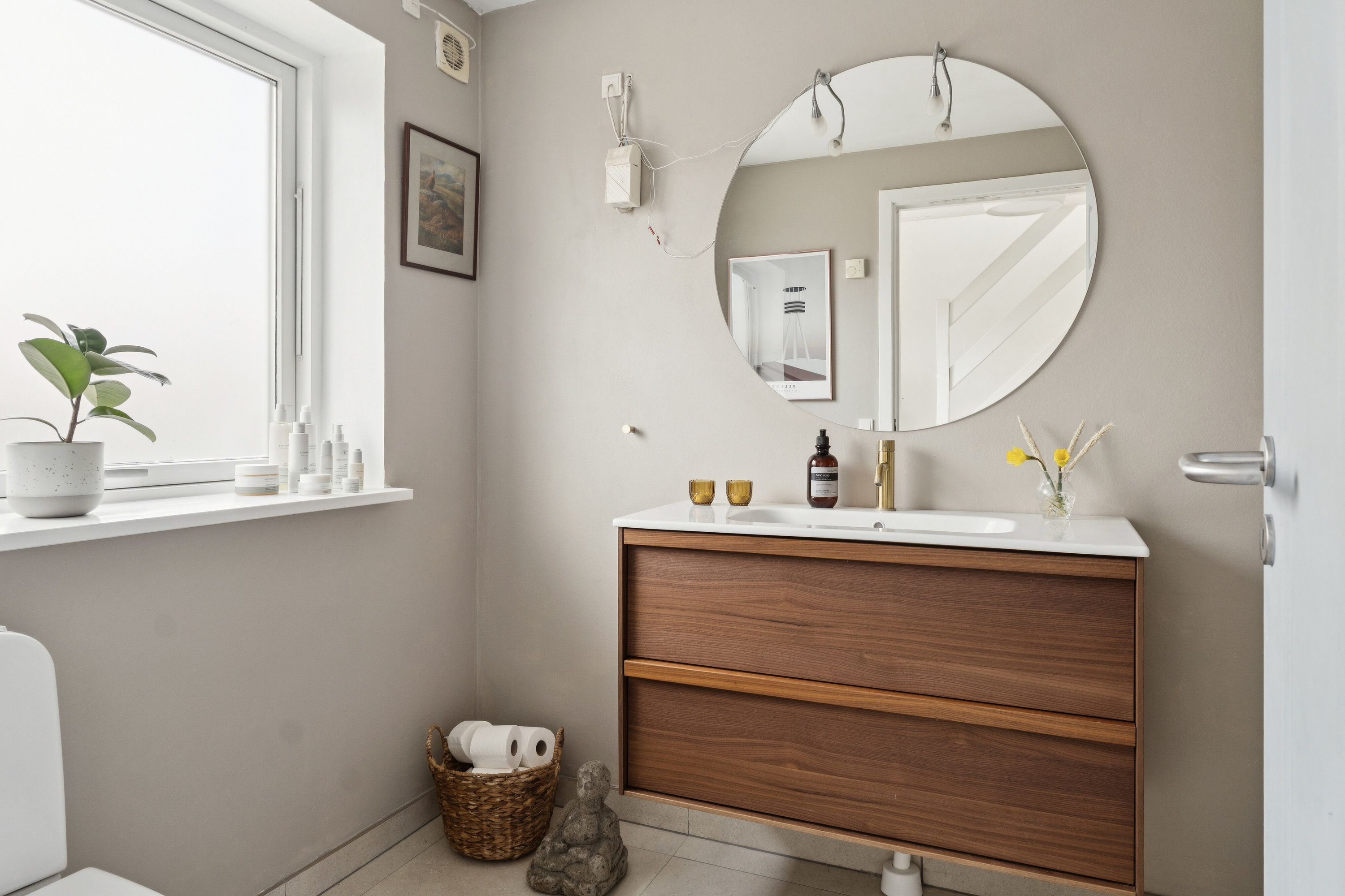 Fremhævet badeværelse billede i fuldskærmstilstand. Billede af Drachmannsvej 10B, 3100 Hornbæk