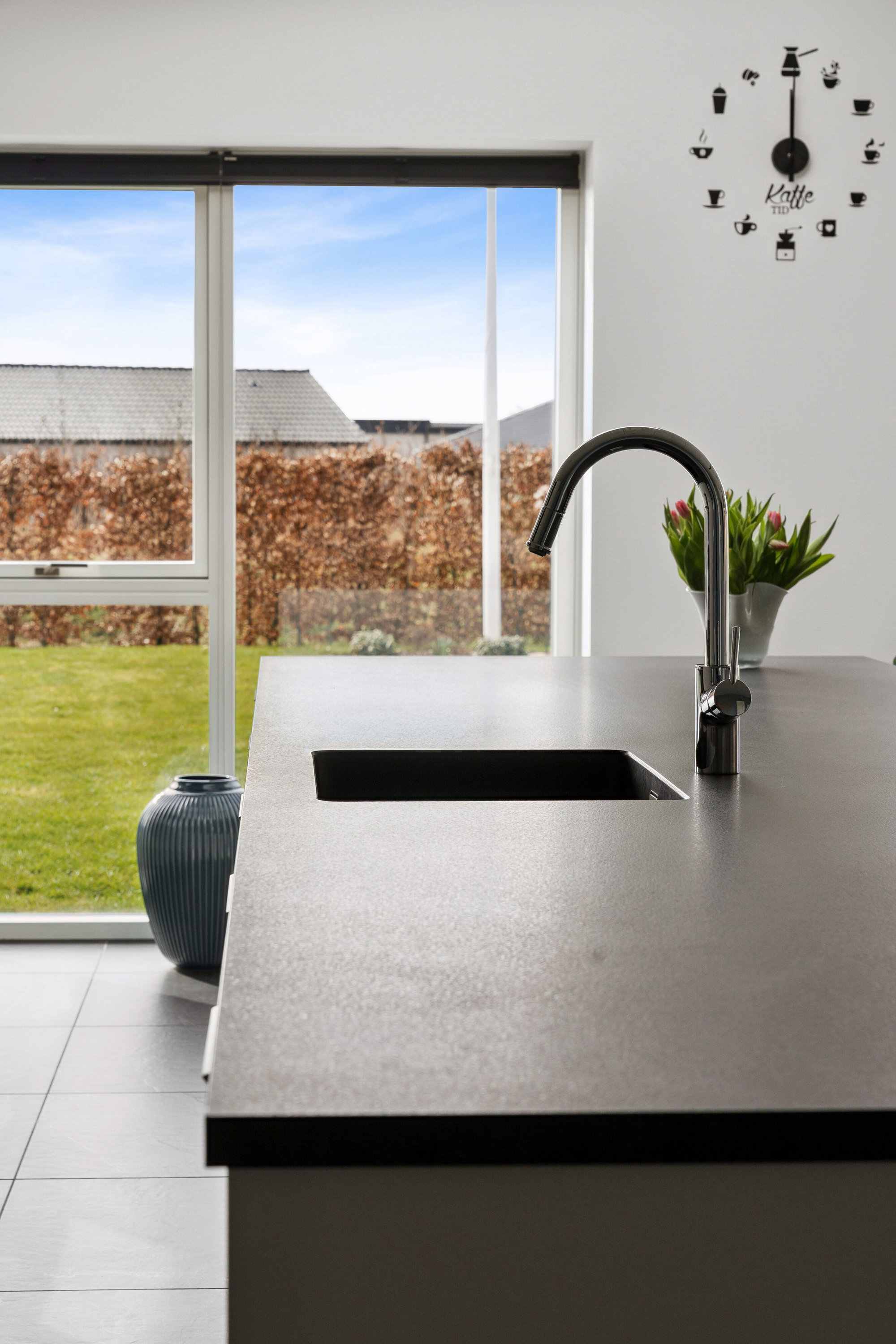 Fremhævet køkken billede i fuldskærmstilstand. Billede af Tusindbenet 24, 7190 Billund