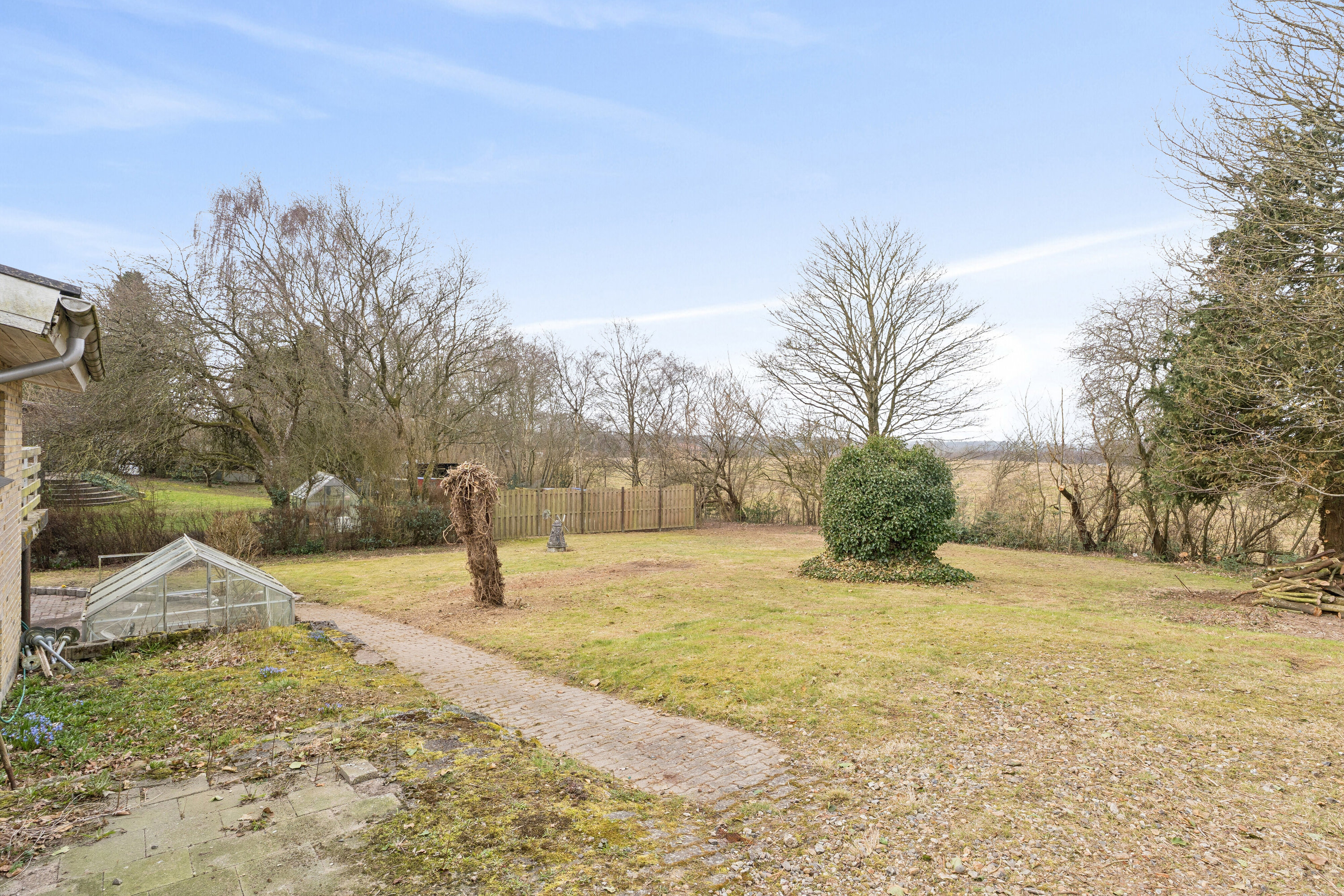 Fremhævet have billede i fuldskærmstilstand. Billede af Krogsgårdsvej 57, Hvam, 8620 Kjellerup