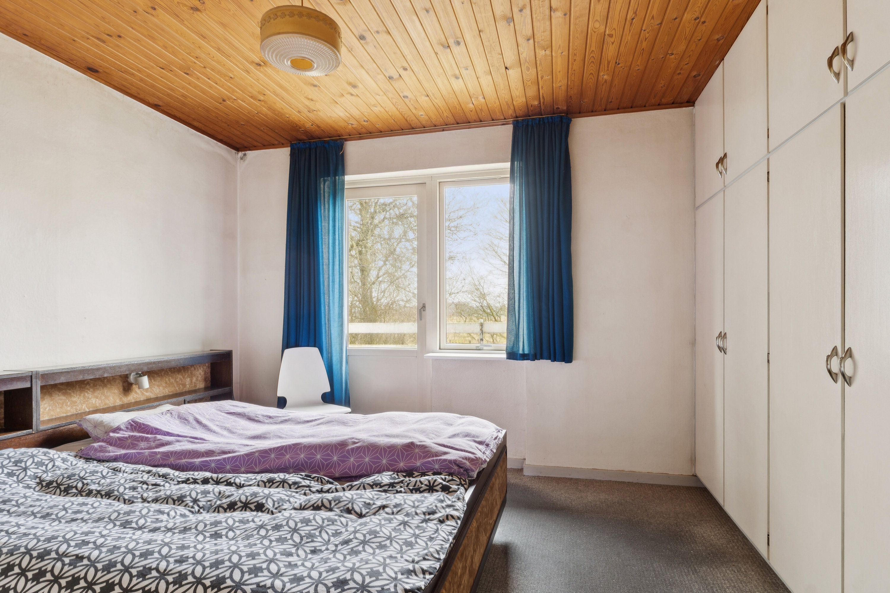 Fremhævet soveværelse billede i fuldskærmstilstand. Billede af Krogsgårdsvej 57, Hvam, 8620 Kjellerup