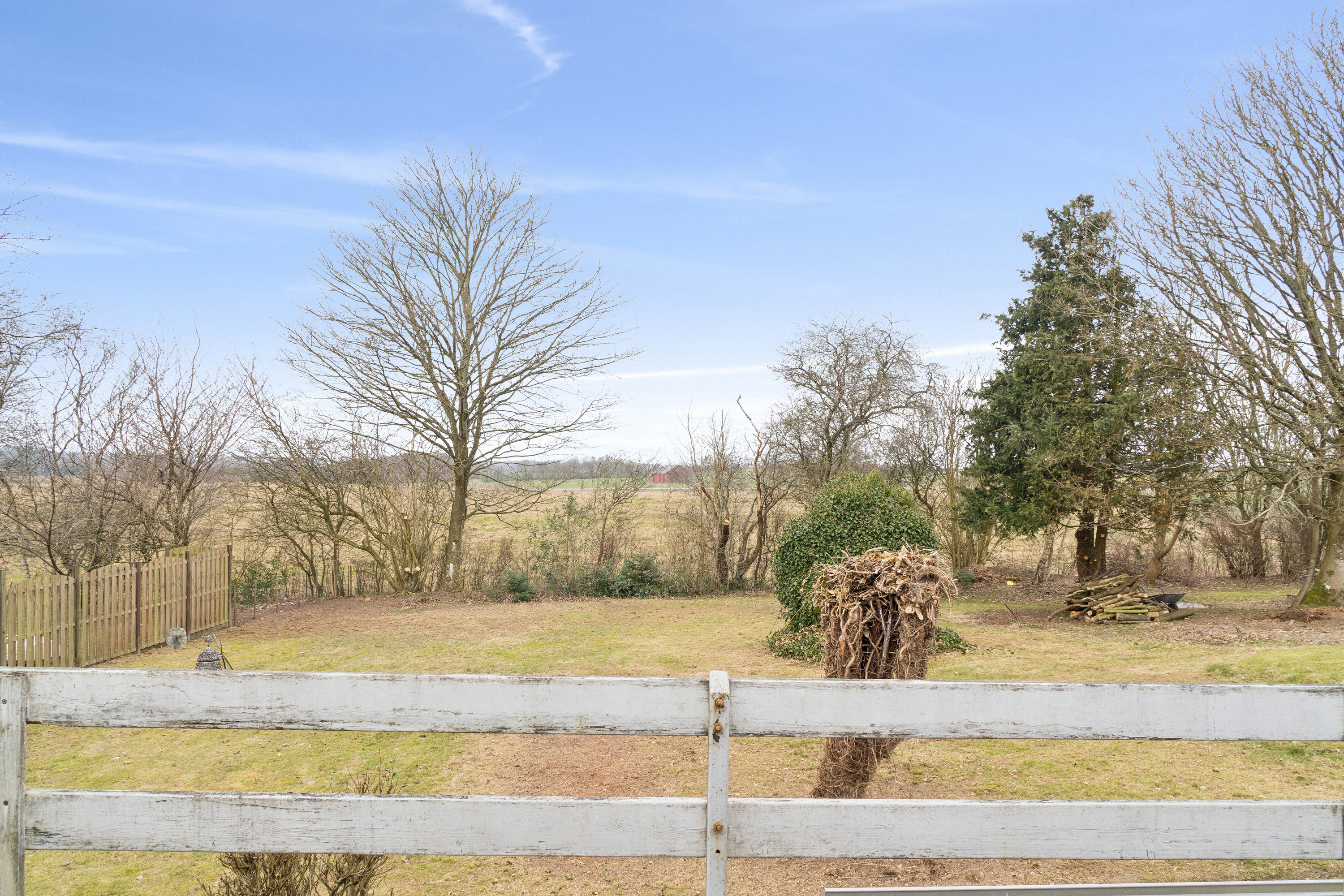 Fremhævet udendørs billede i fuldskærmstilstand. Billede af Krogsgårdsvej 57, Hvam, 8620 Kjellerup