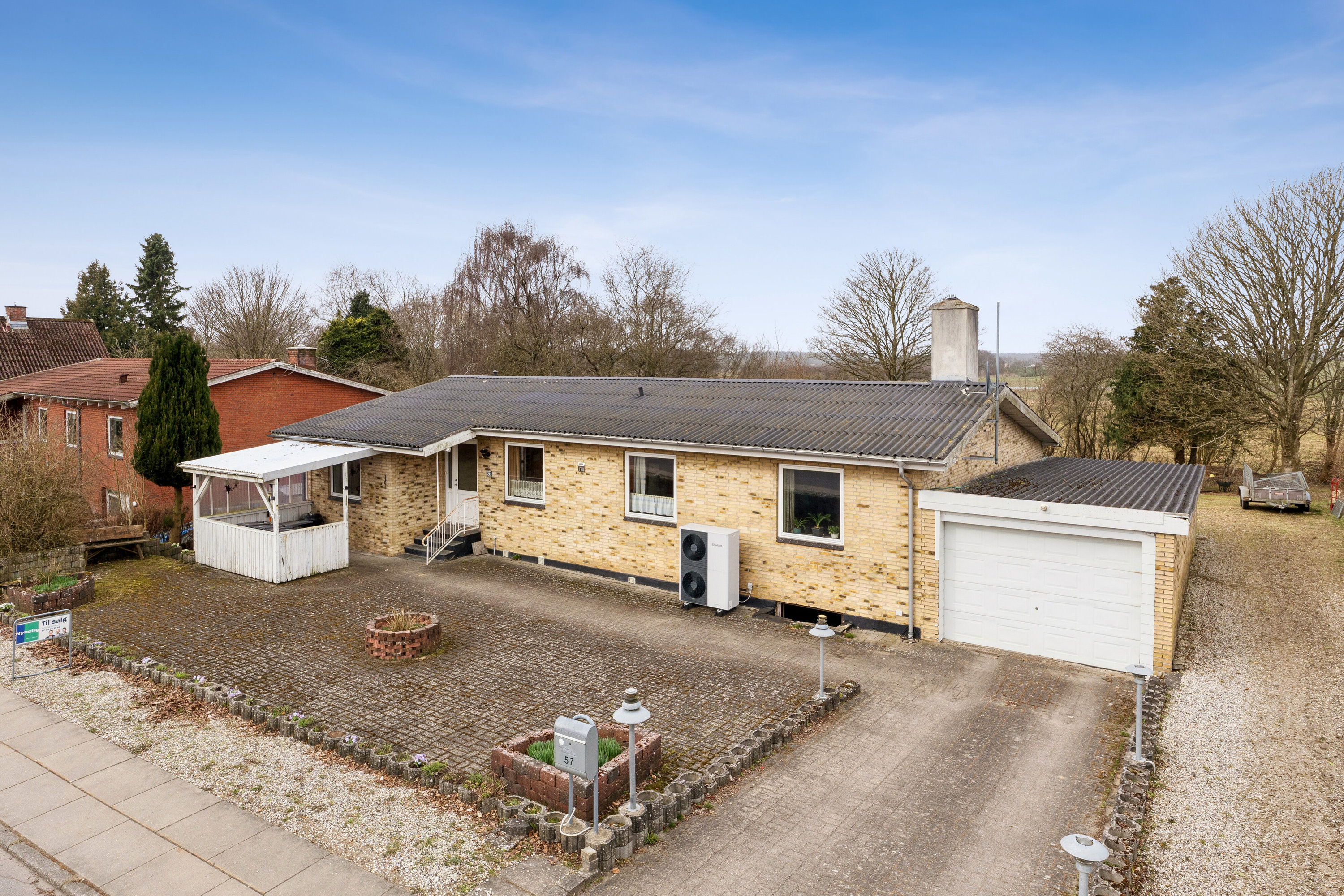 Fremhævet udendørs billede i fuldskærmstilstand. Billede af Krogsgårdsvej 57, Hvam, 8620 Kjellerup