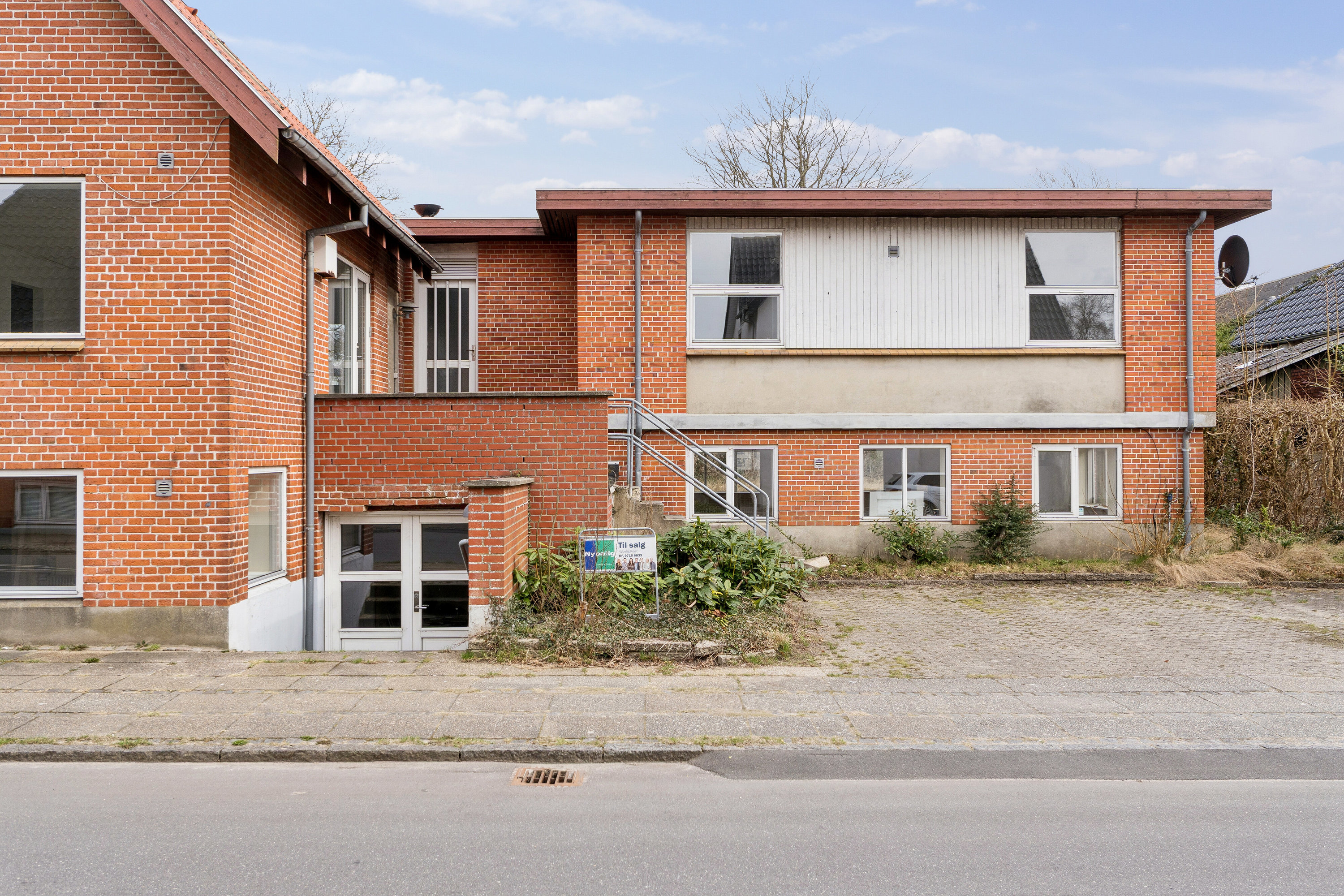 Fremhævet set fra vejen billede i fuldskærmstilstand. Billede af Claudisvej 9, 7430 Ikast