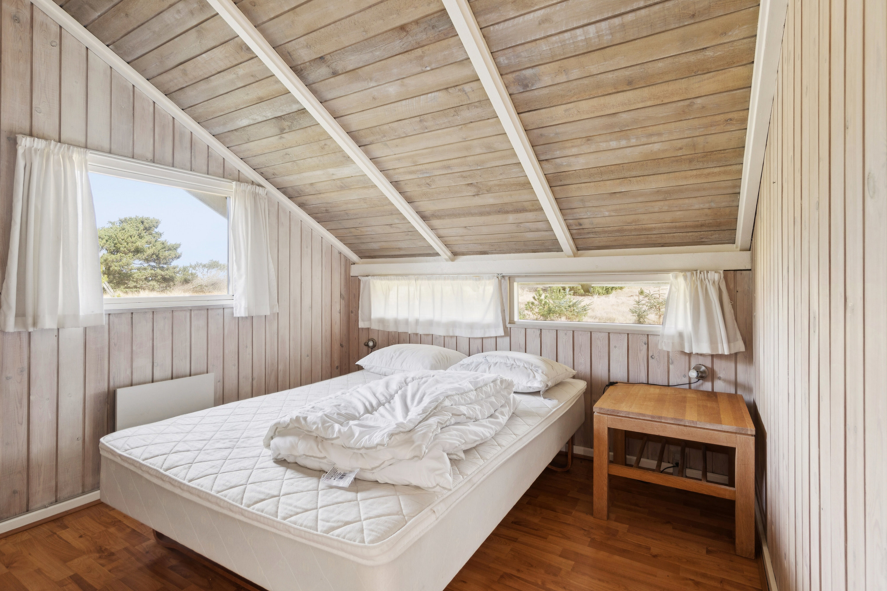 Fremhævet soveværelse billede i fuldskærmstilstand. Billede af Clemmessti 34 + 36, Klitmøller, 7700 Thisted