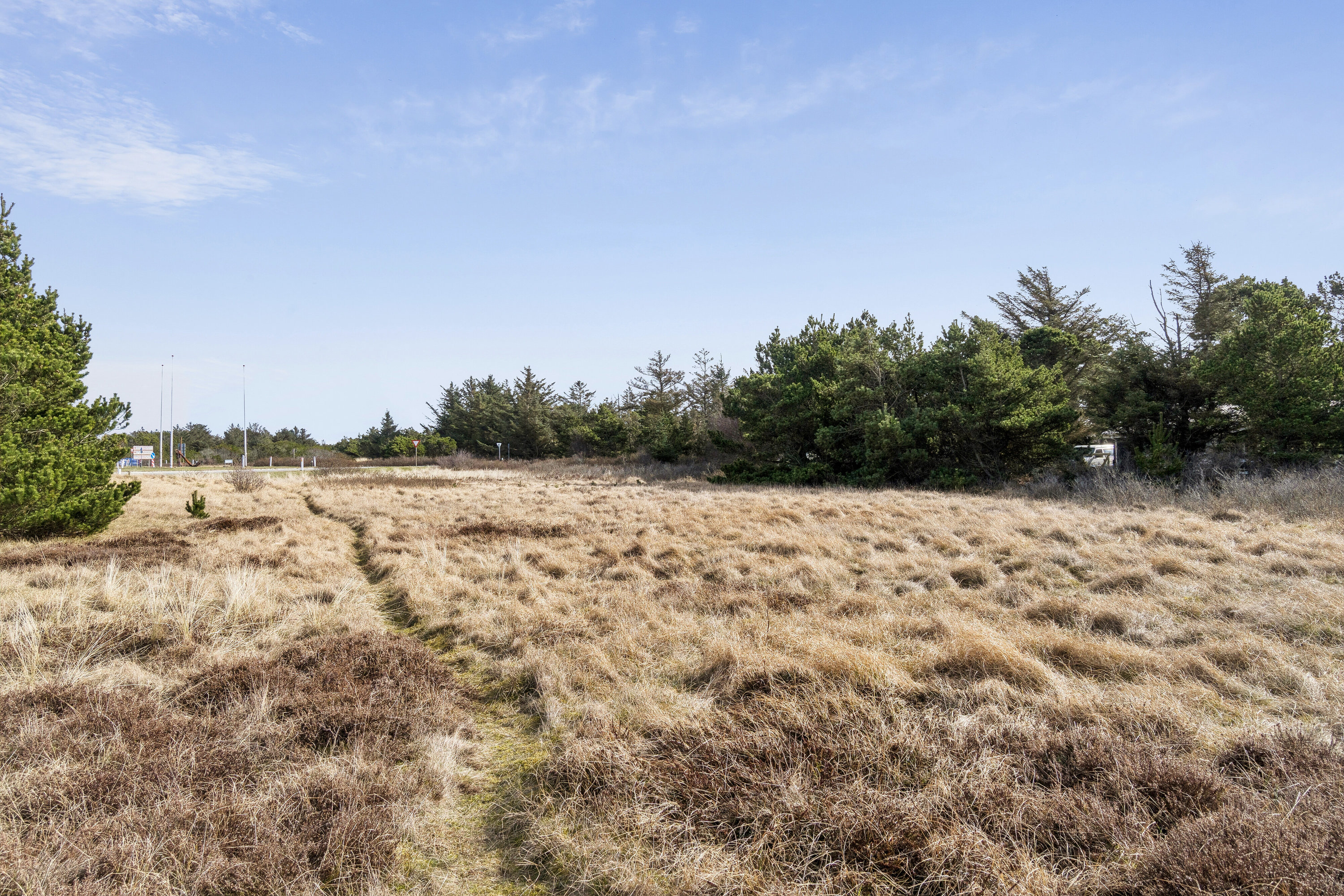 Fremhævet grund billede i fuldskærmstilstand. Billede af Clemmessti 34 + 36, Klitmøller, 7700 Thisted