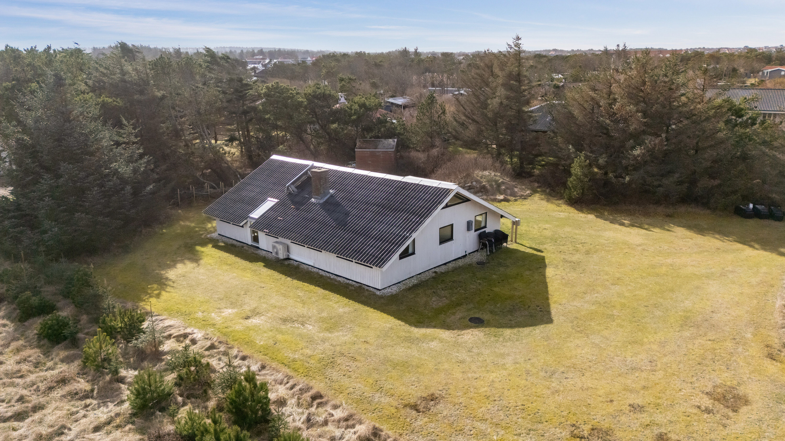 Fremhævet luftfoto billede i fuldskærmstilstand. Billede af Clemmessti 34 + 36, Klitmøller, 7700 Thisted