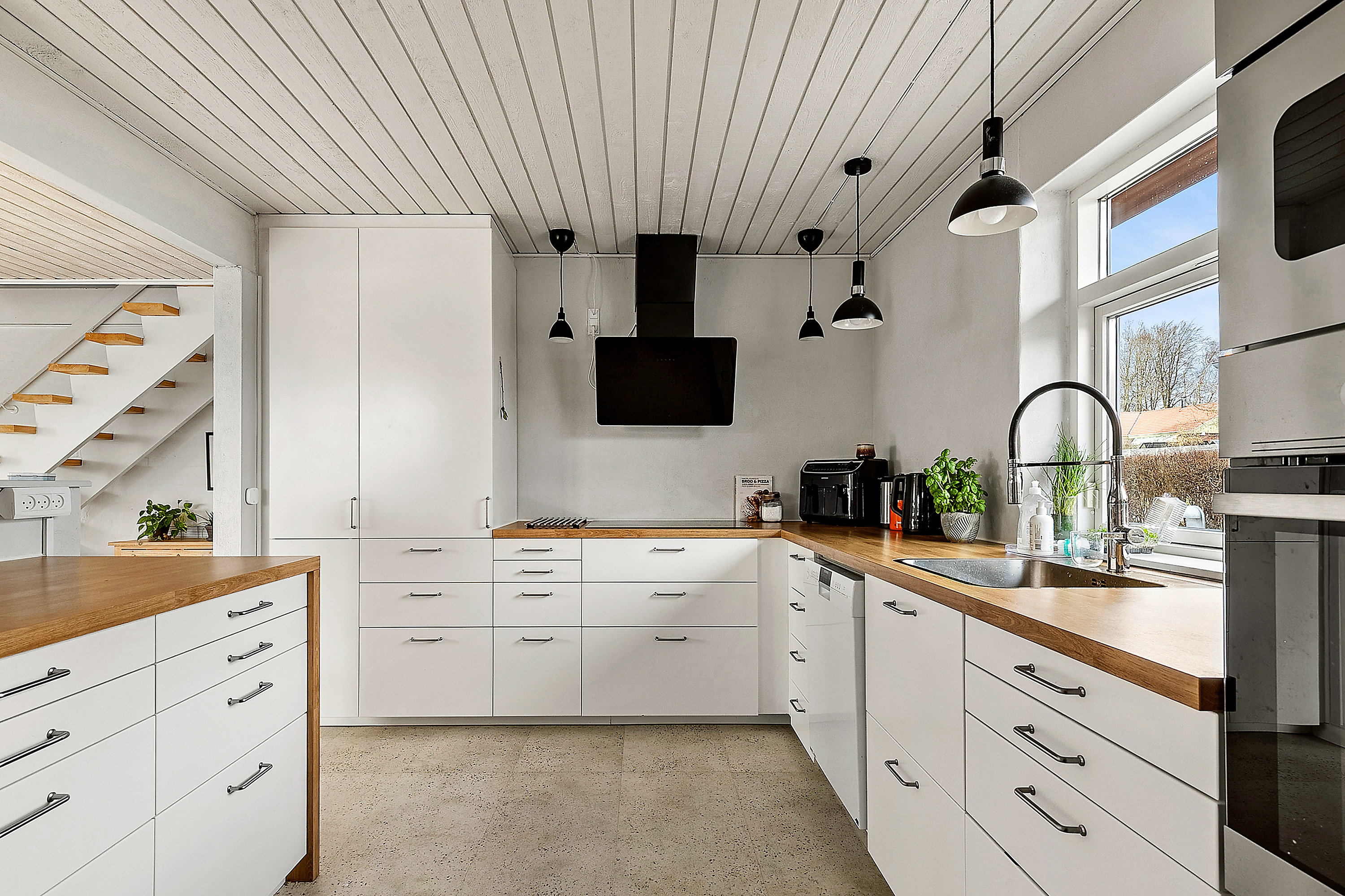 Fremhævet køkken billede i fuldskærmstilstand. Billede af Bavnegårdsvej 91, Kolt, 8361 Hasselager