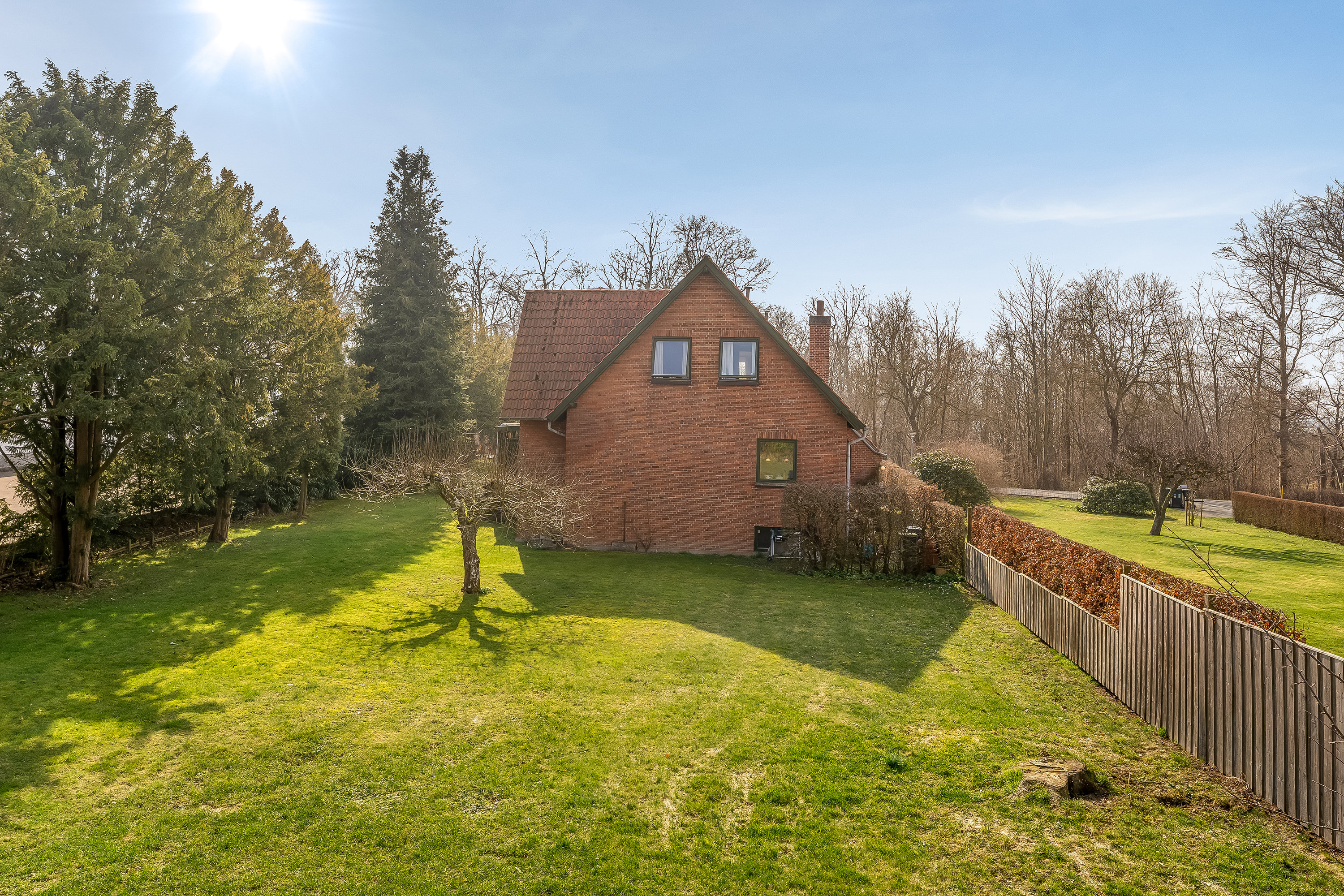 Fremhævet mastefoto billede i fuldskærmstilstand. Billede af Refshalevej 77, 4930 Maribo