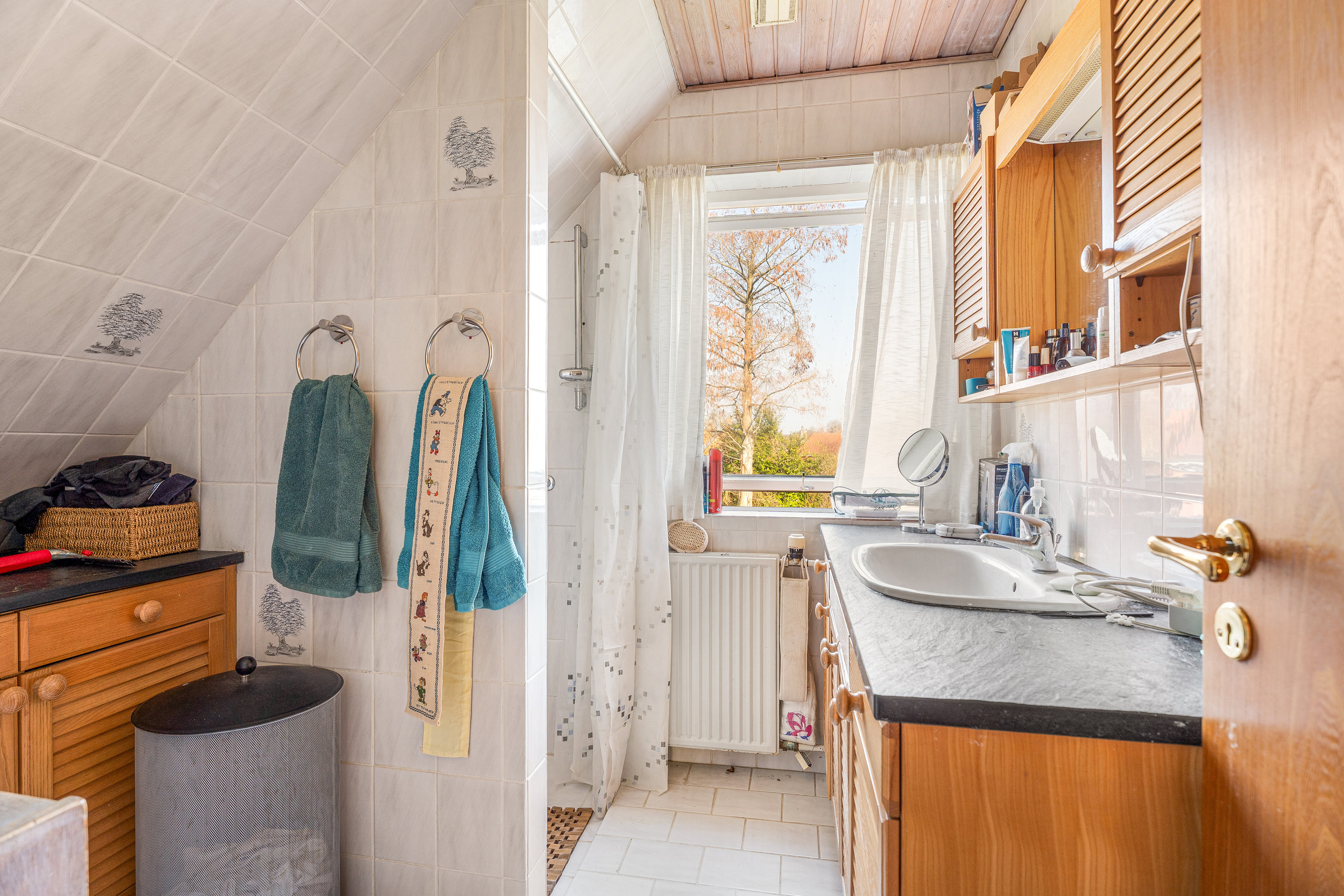 Fremhævet badeværelse billede i fuldskærmstilstand. Billede af Refshalevej 77, 4930 Maribo