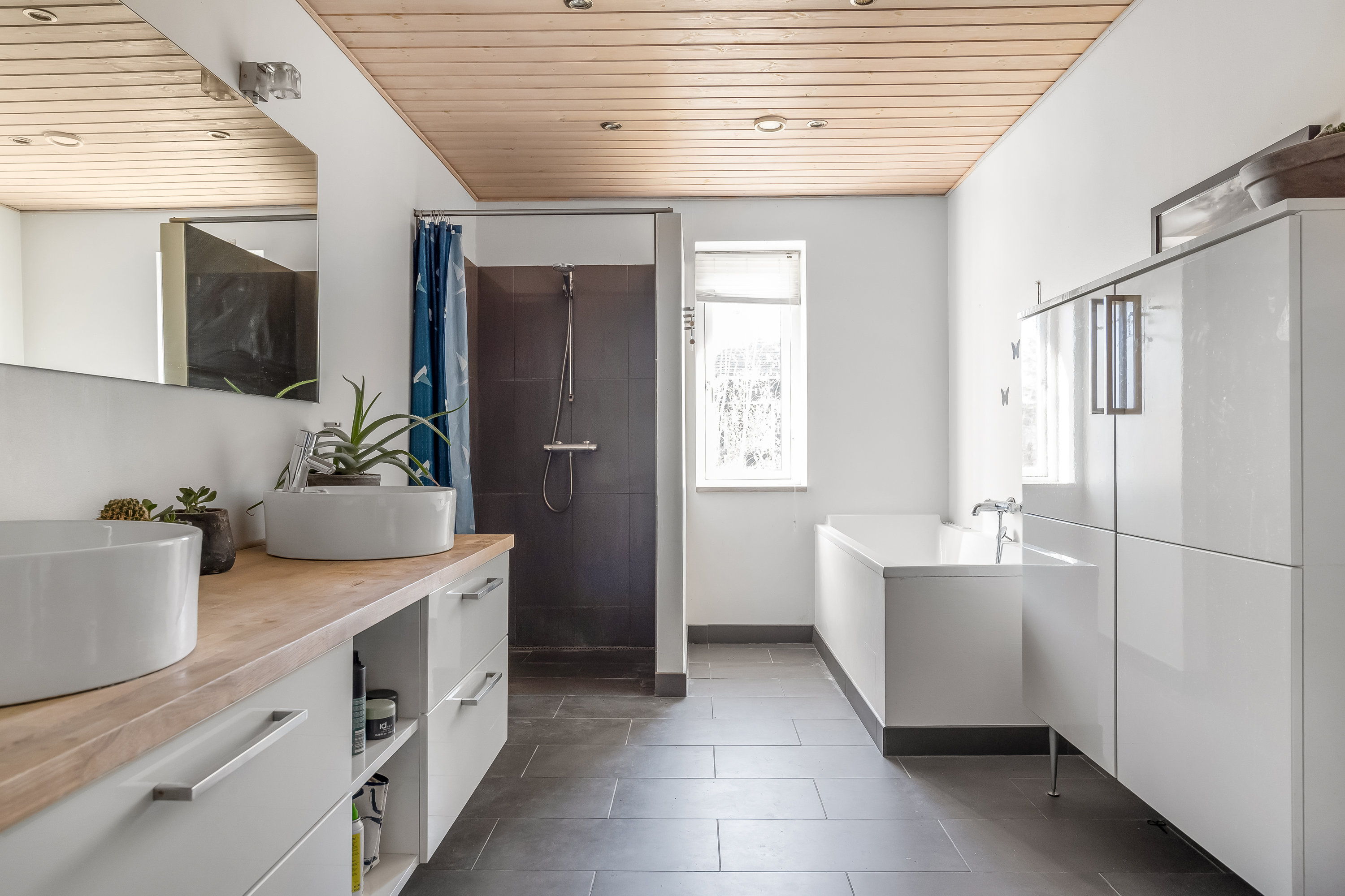 Fremhævet badeværelse billede i fuldskærmstilstand. Billede af J Skjoldborgs Vej 17, 7500 Holstebro