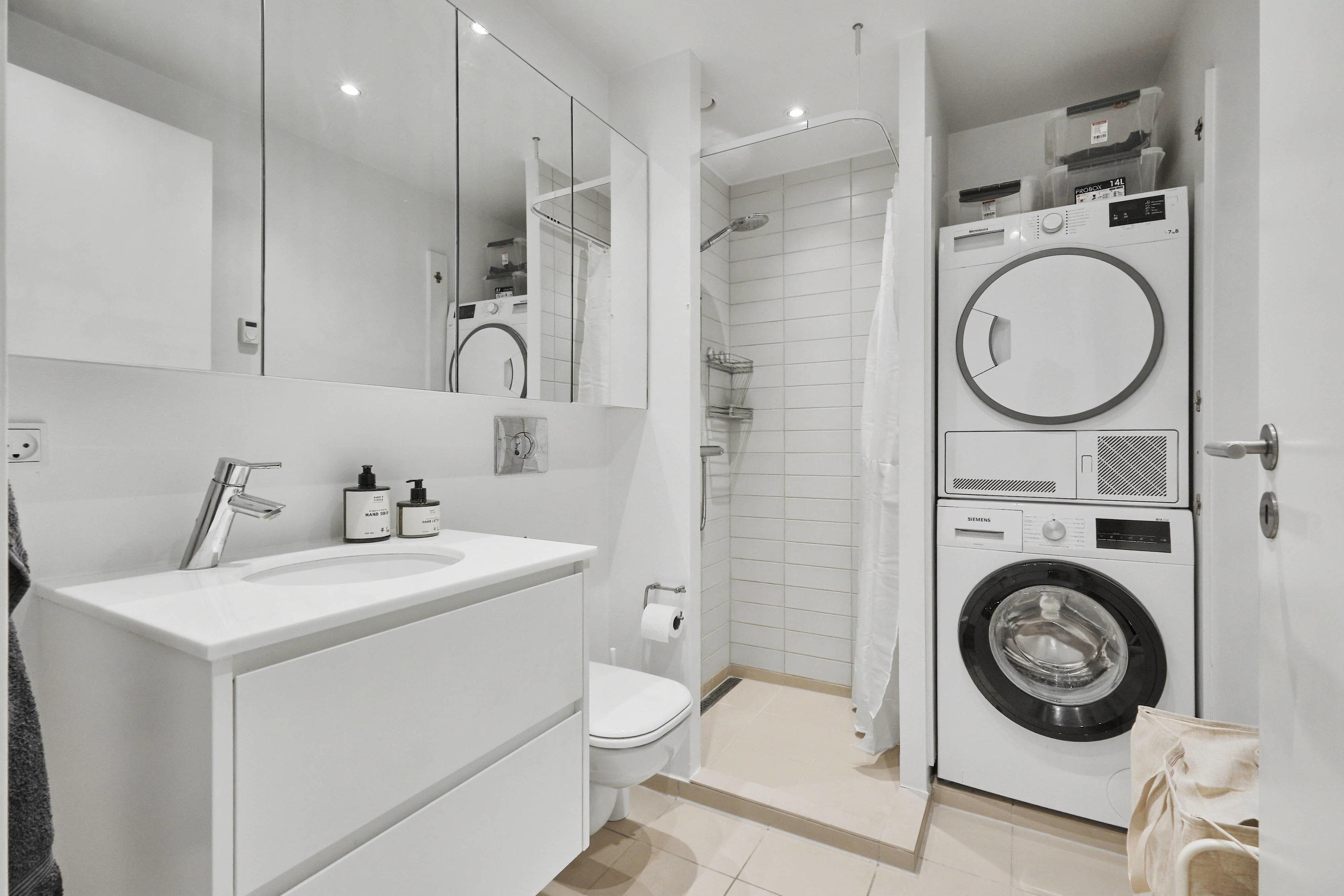 Fremhævet badeværelse billede i fuldskærmstilstand. Billede af Åhusene 11, st.. 3., 8000 Aarhus C