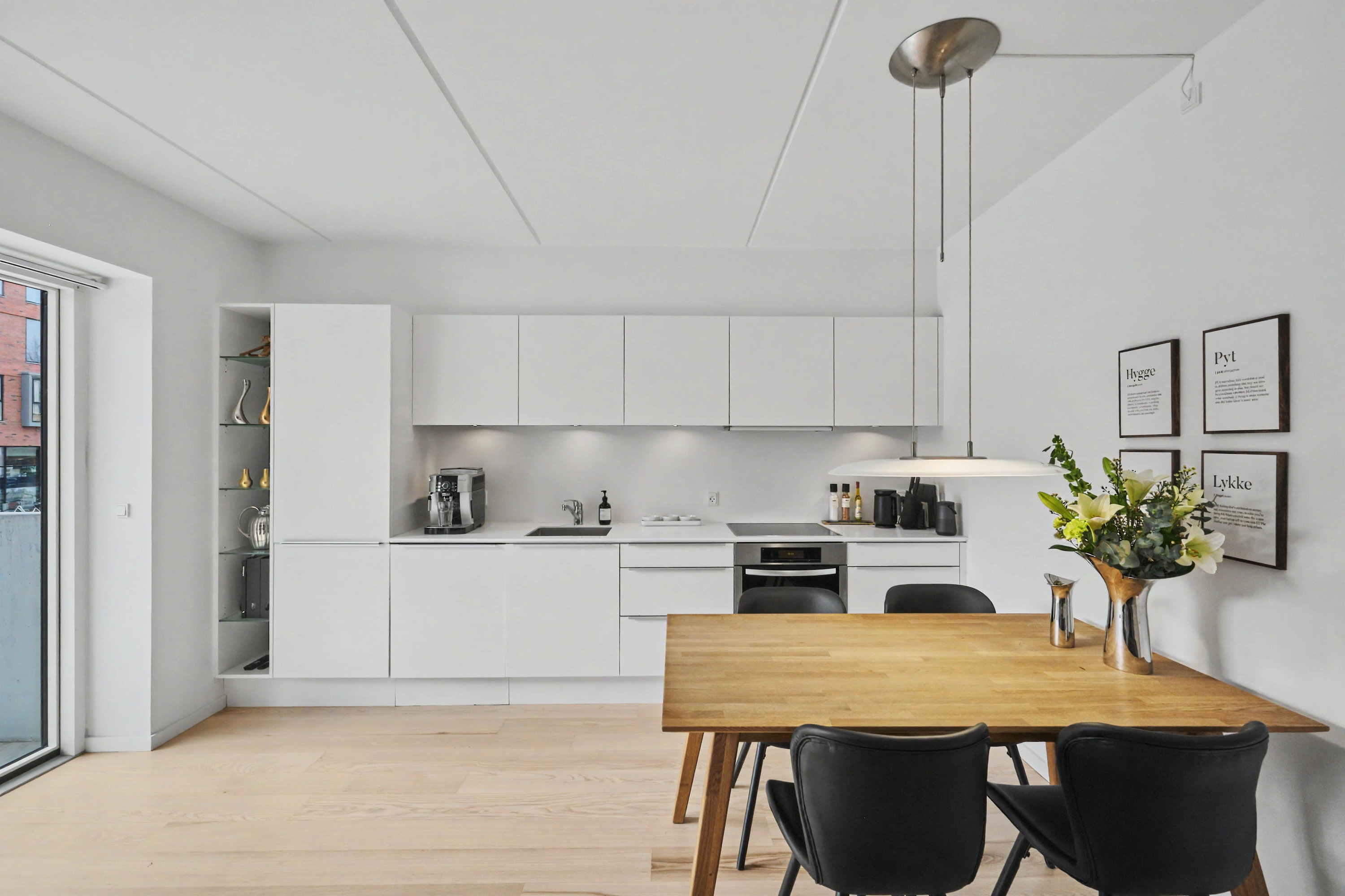 Fremhævet køkken alrum billede i fuldskærmstilstand. Billede af Åhusene 11, st.. 3., 8000 Aarhus C