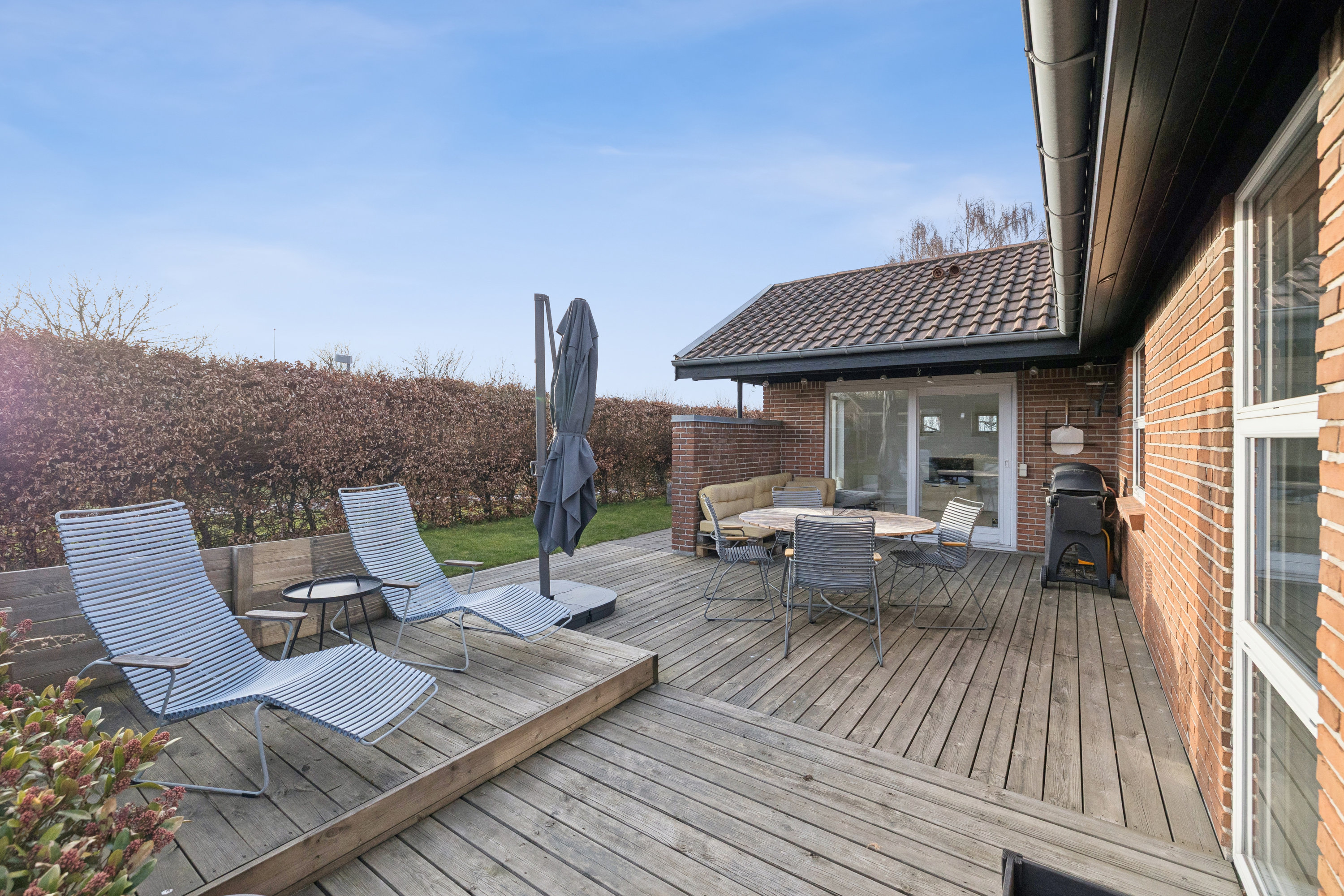 Fremhævet terrasse billede i fuldskærmstilstand. Billede af Gimlevej 19, Gram, 8660 Skanderborg