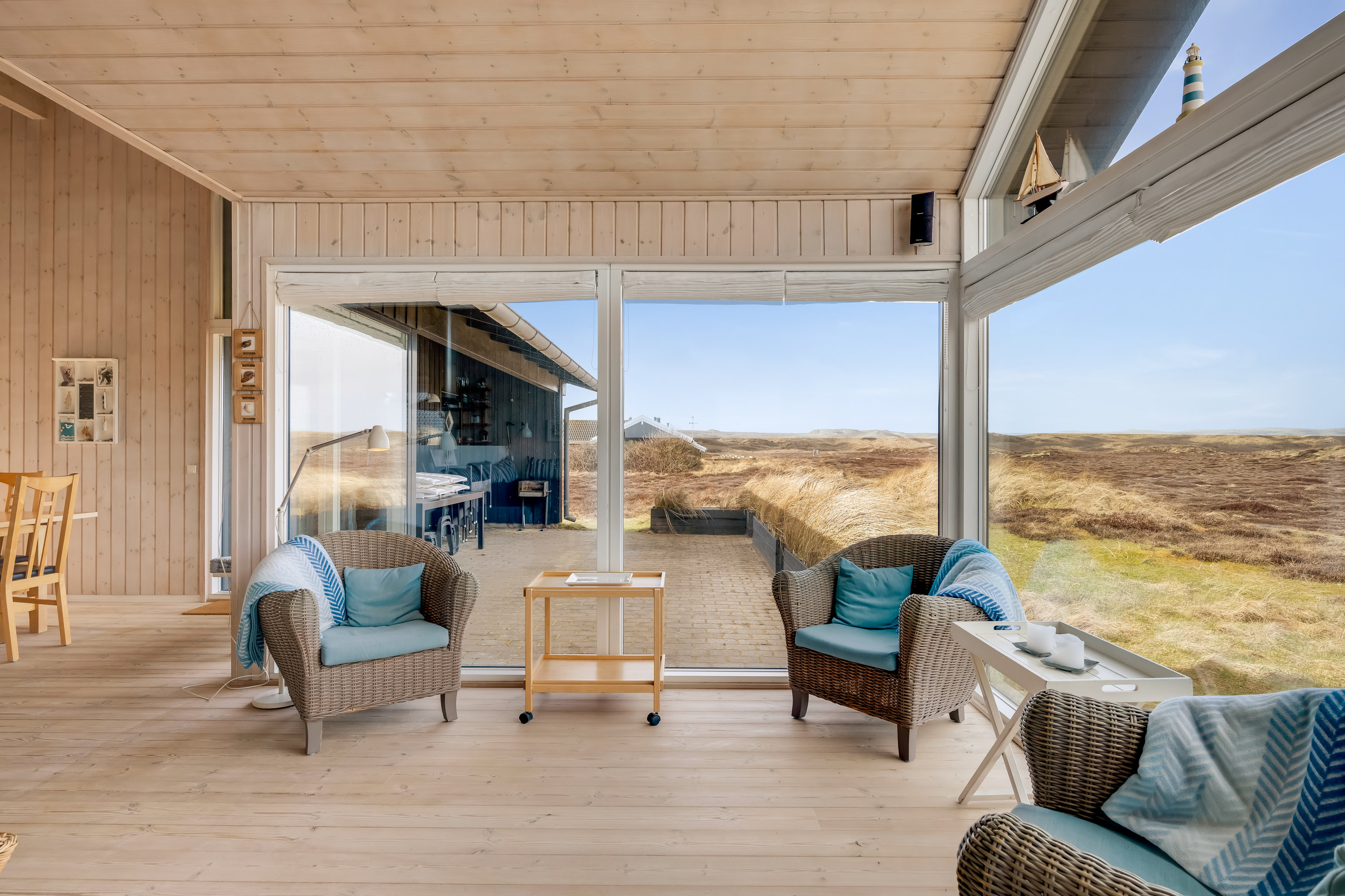 Fremhævet stue billede i fuldskærmstilstand. Billede af Arvidvej 62, Bjerregaard, 6960 Hvide Sande