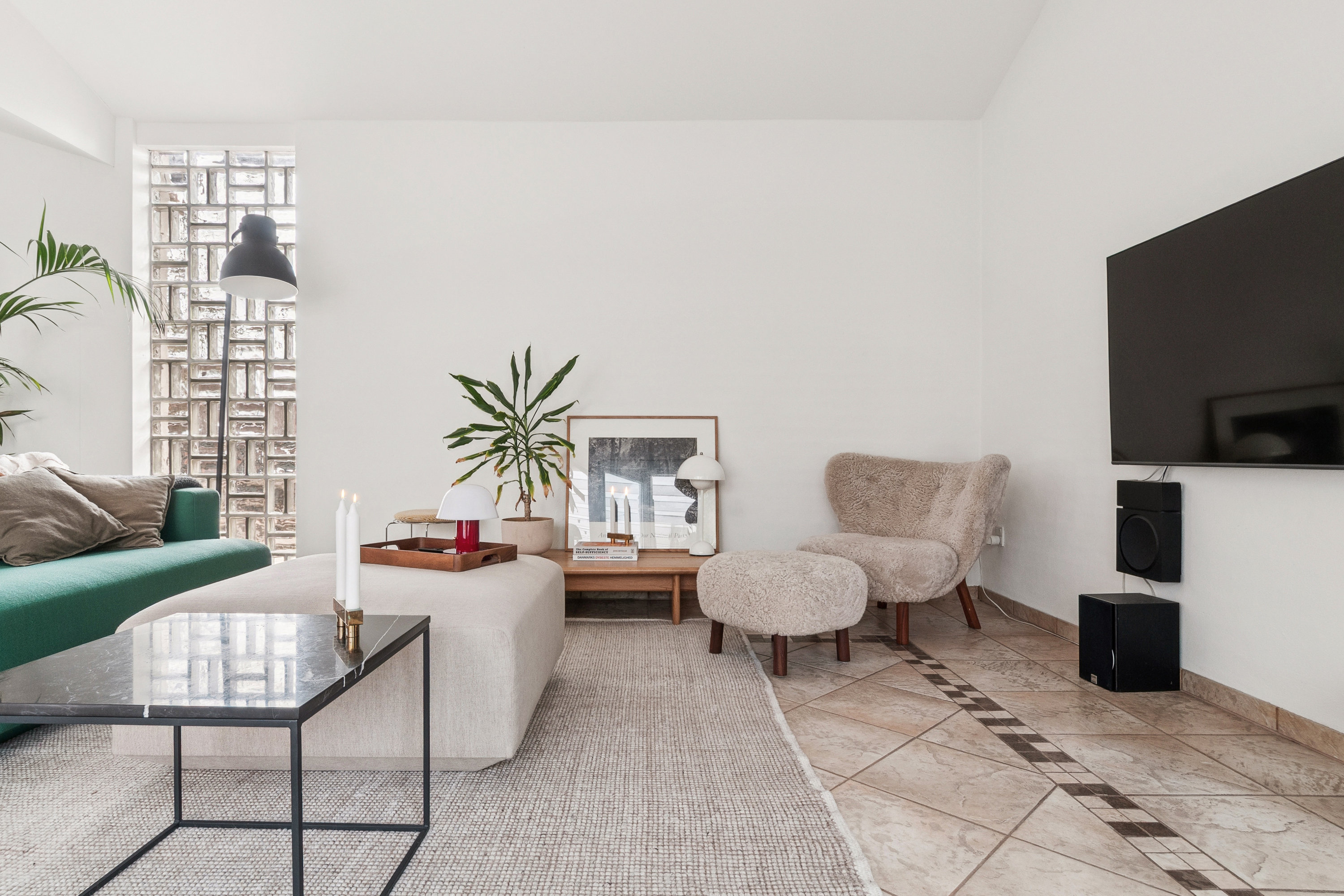 Fremhævet stue billede i fuldskærmstilstand. Billede af Harevænget 63, 2791 Dragør