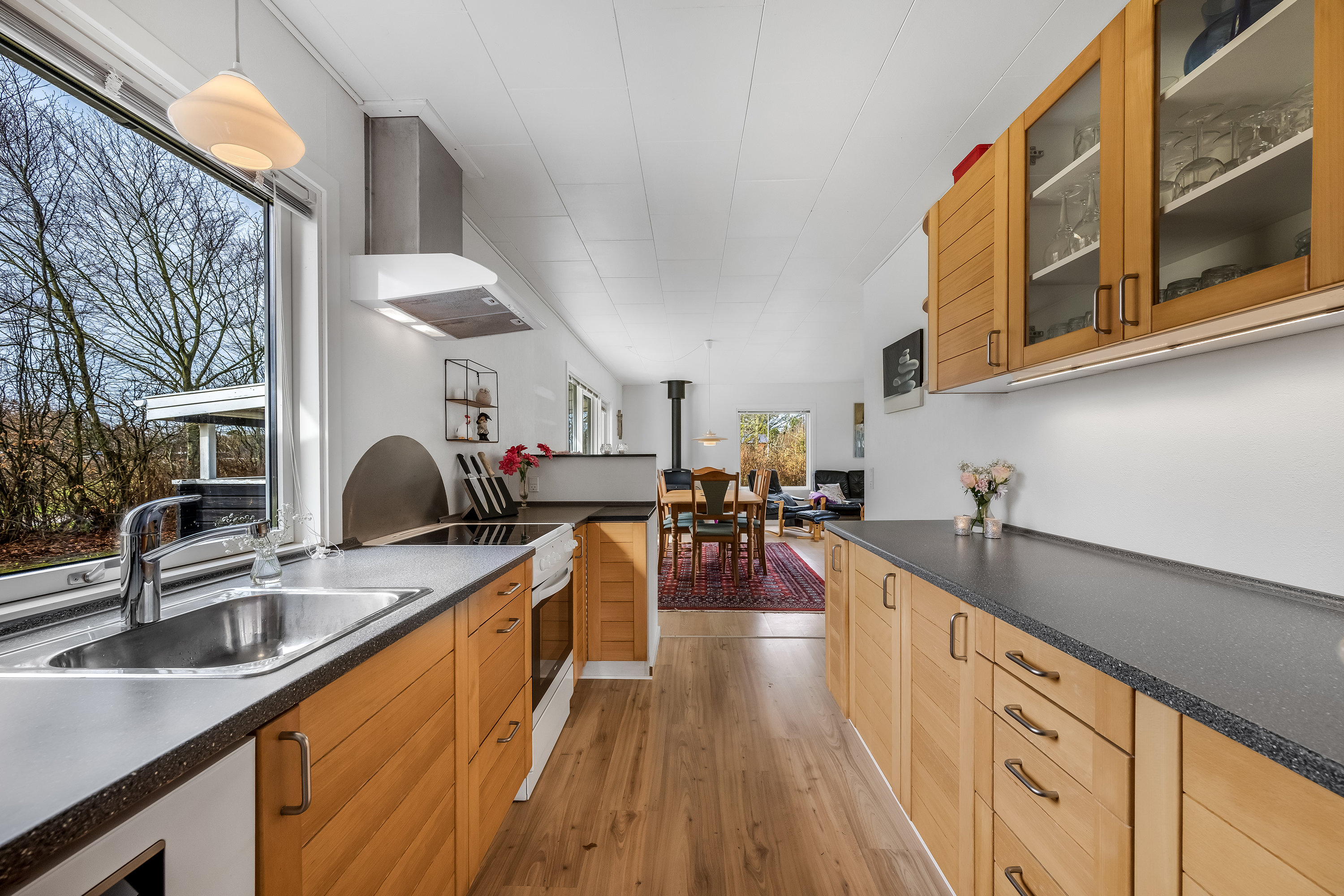 Fremhævet køkken billede i fuldskærmstilstand. Billede af Husfold 28, Nr Bork, 6893 Hemmet