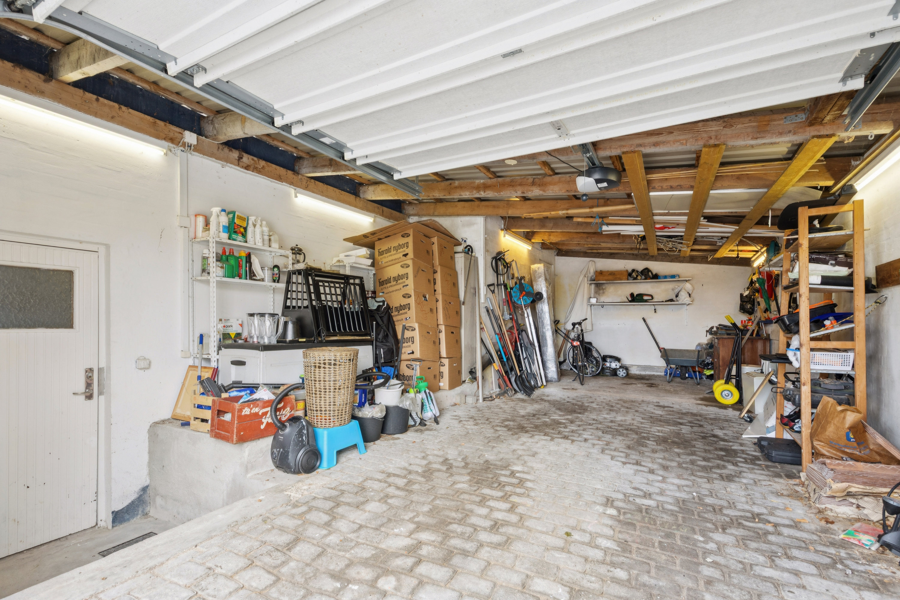 Fremhævet garage billede i fuldskærmstilstand. Billede af Morsøvej 13, 4600 Køge