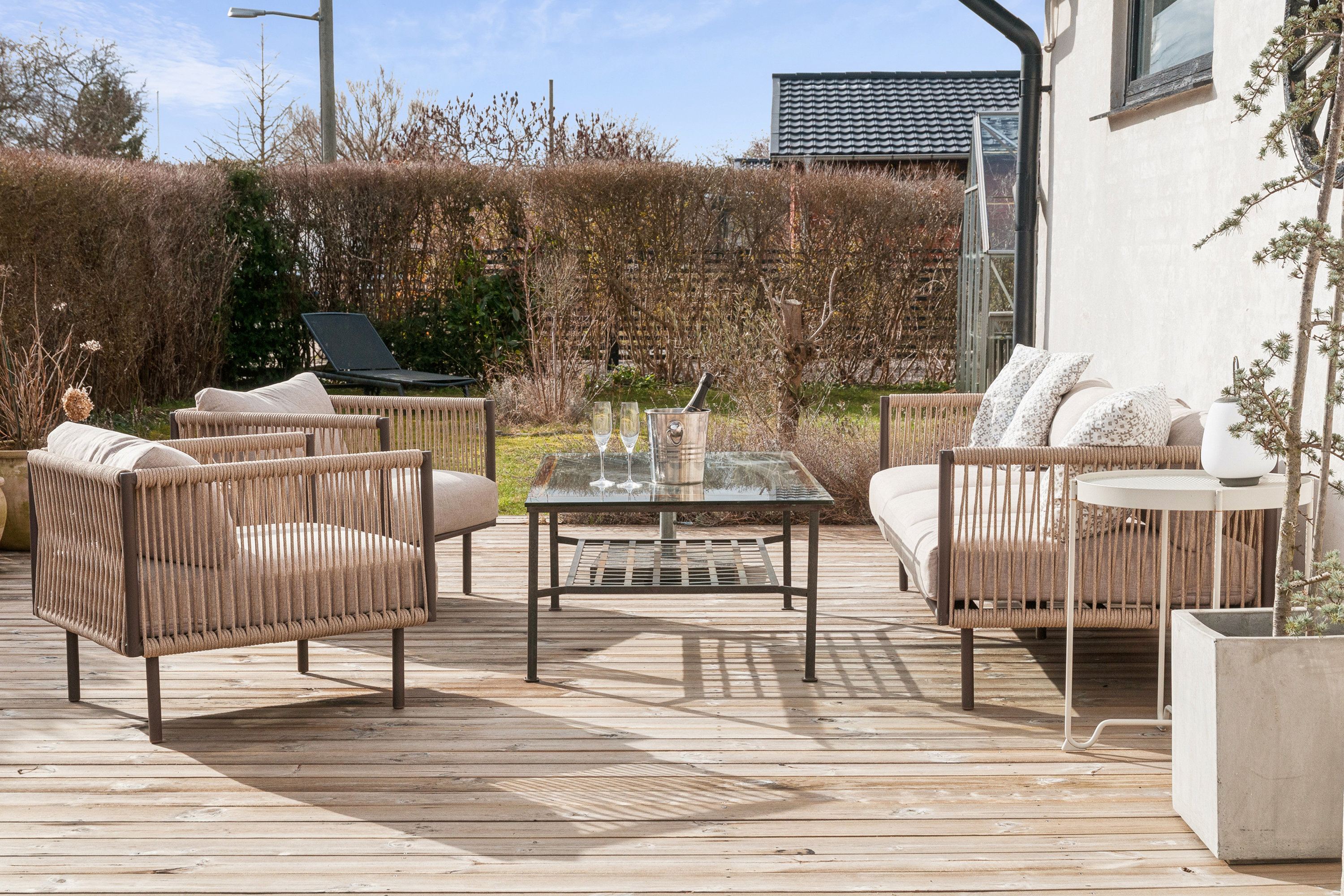 Fremhævet terrasse billede i fuldskærmstilstand. Billede af Harevænget 63, 2791 Dragør