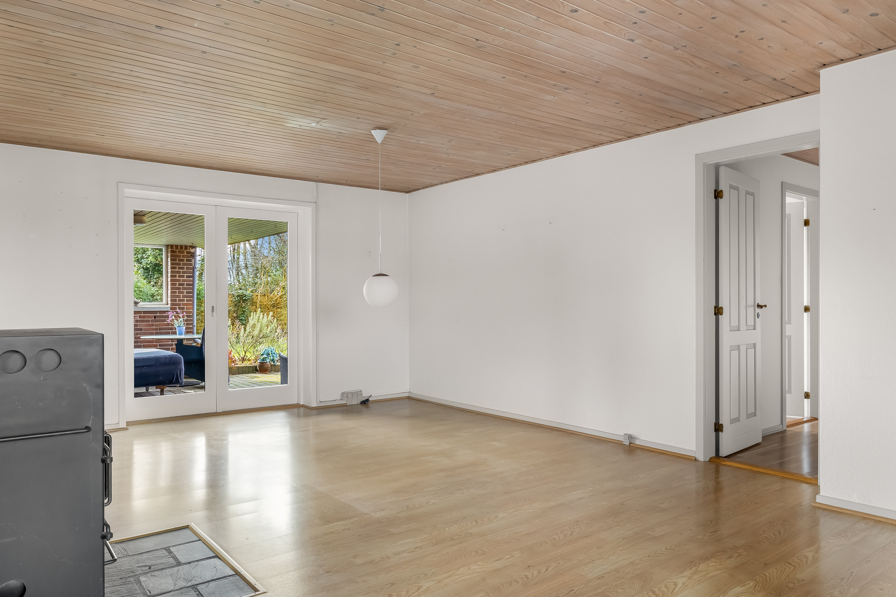 Fremhævet stue billede i fuldskærmstilstand. Billede af Sandemandsvej 3, Brøns, 6780 Skærbæk