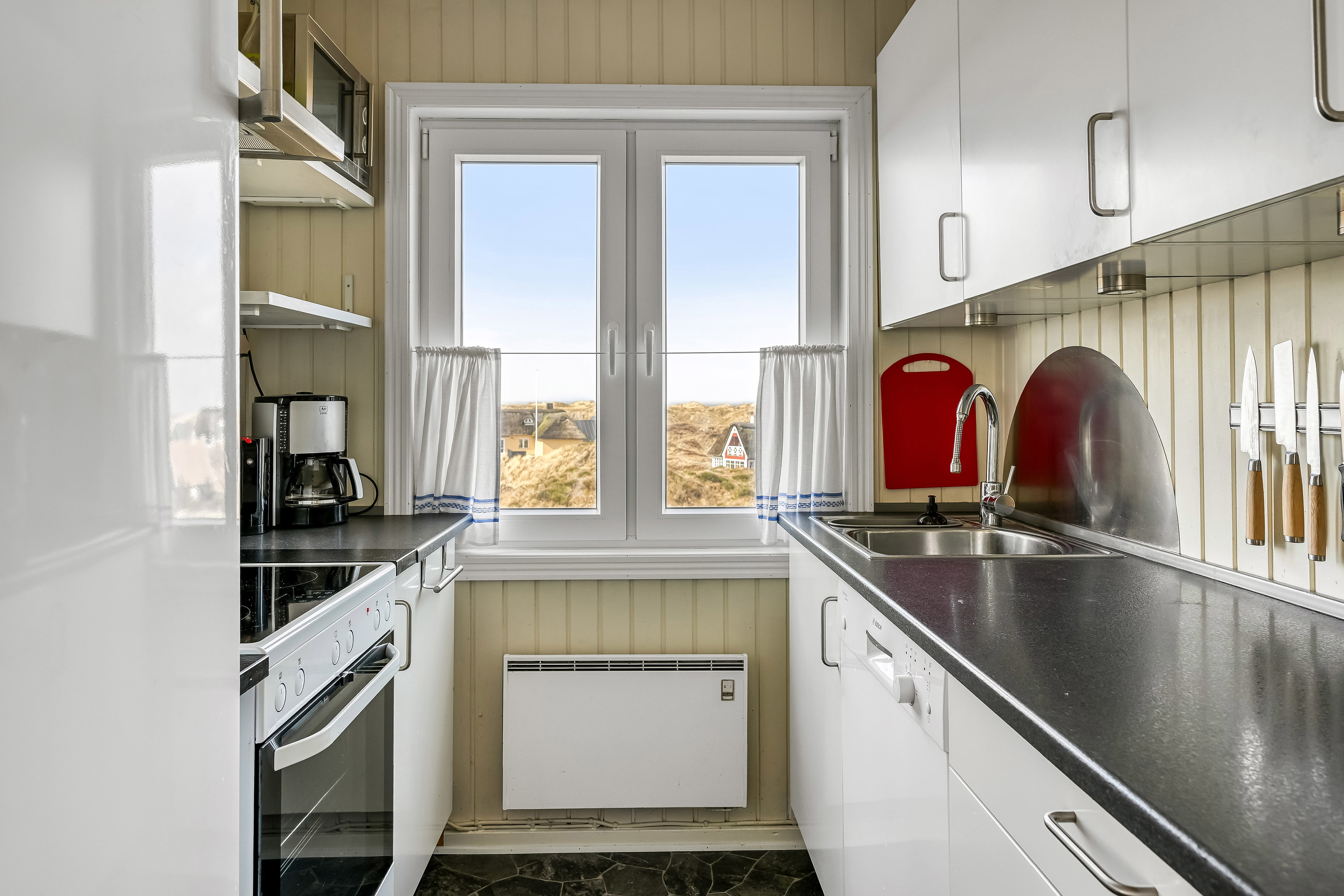 Fremhævet køkken billede i fuldskærmstilstand. Billede af Nordvej 17A, 6853 Vejers Strand