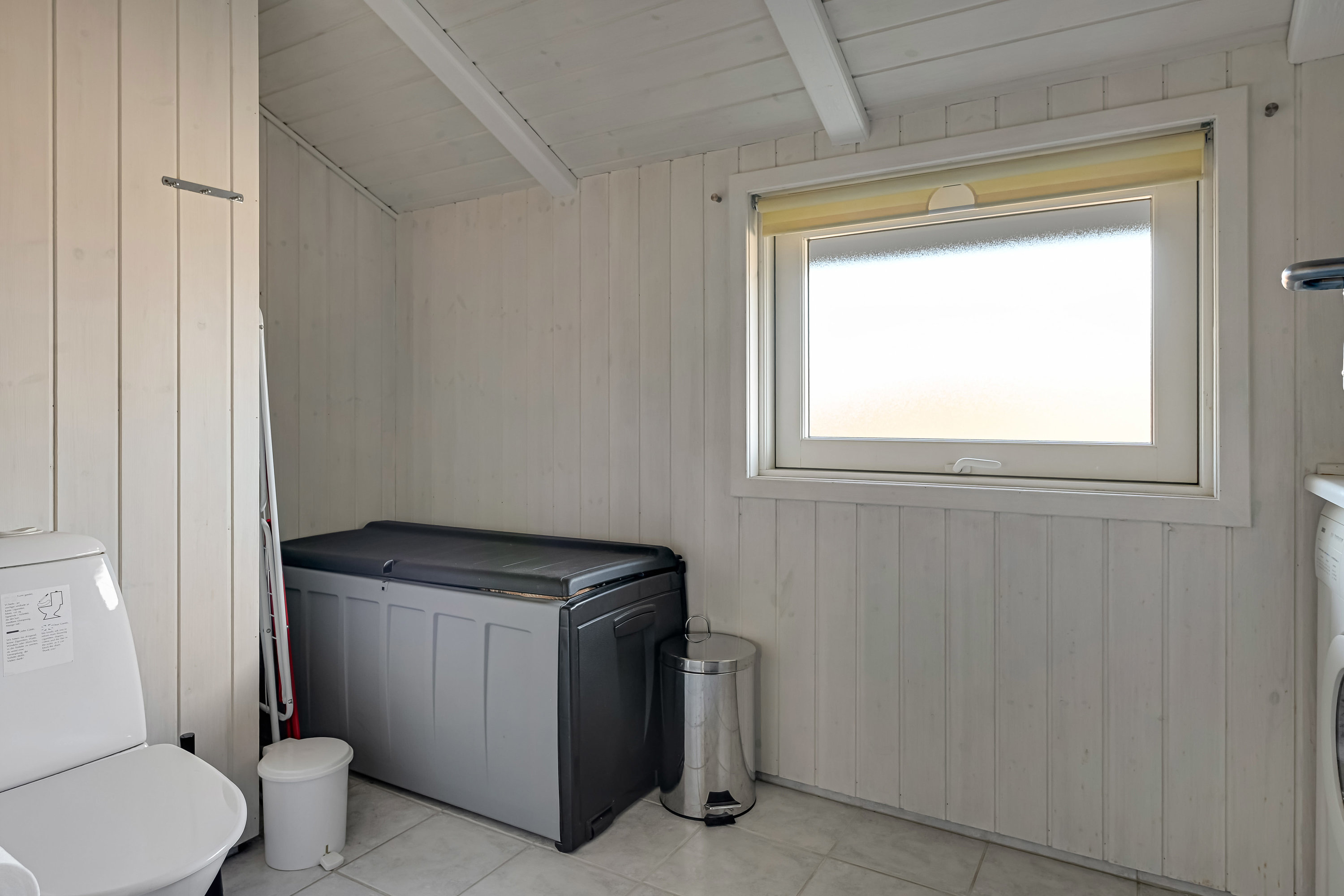 Fremhævet toilet billede i fuldskærmstilstand. Billede af Solhaven 5, 6857 Blåvand