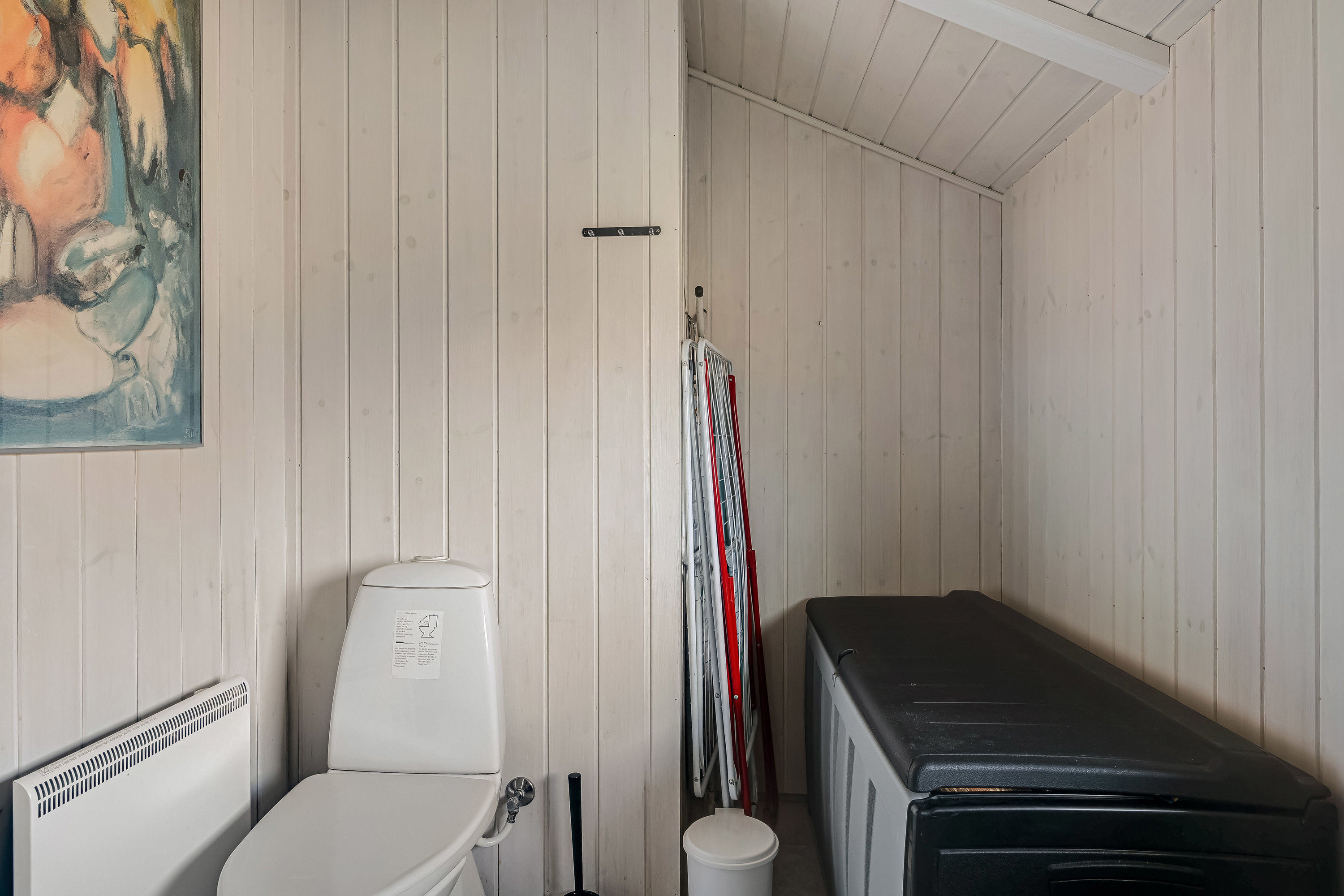 Fremhævet toilet billede i fuldskærmstilstand. Billede af Solhaven 5, 6857 Blåvand