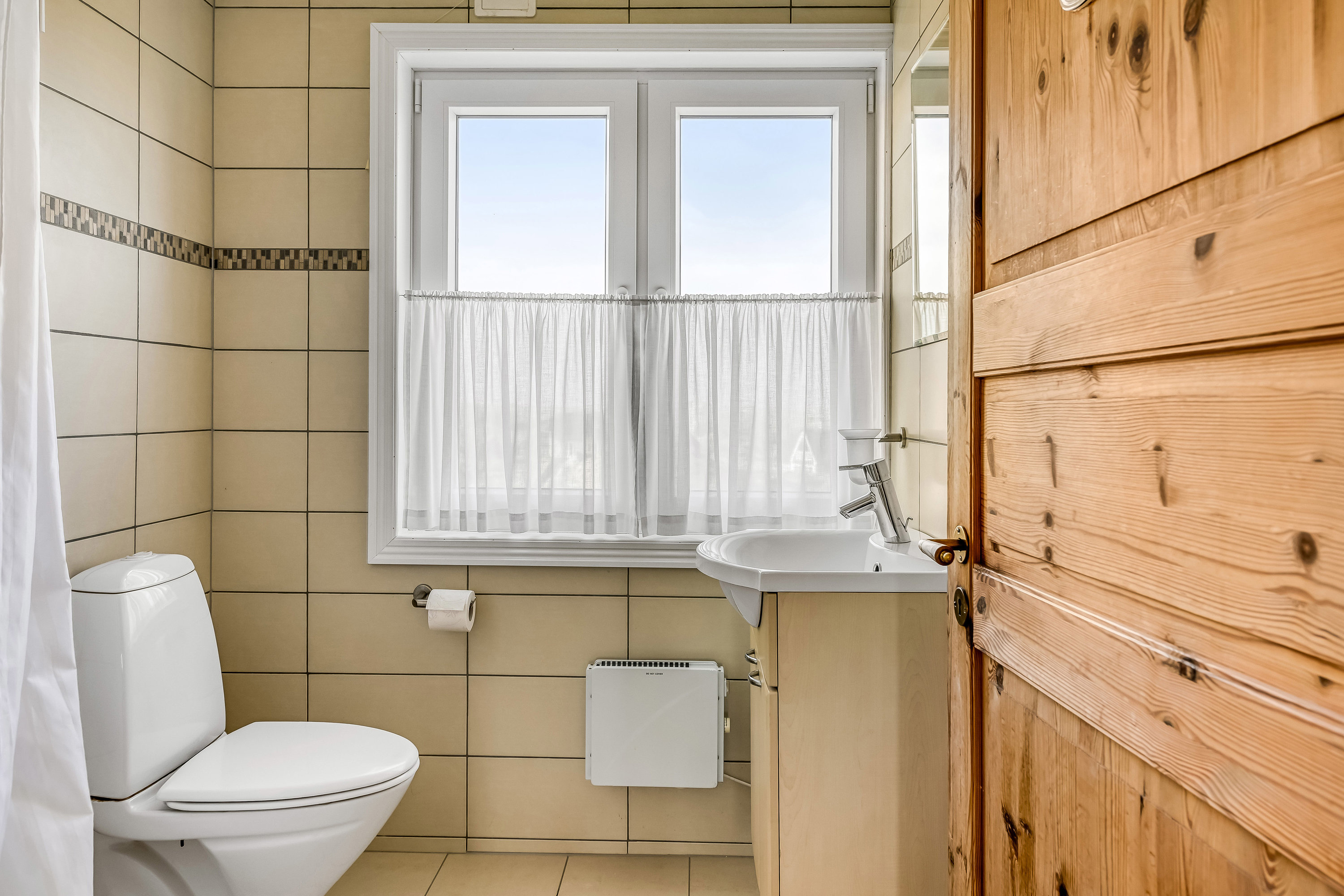 Fremhævet toilet billede i fuldskærmstilstand. Billede af Nordvej 17A, 6853 Vejers Strand