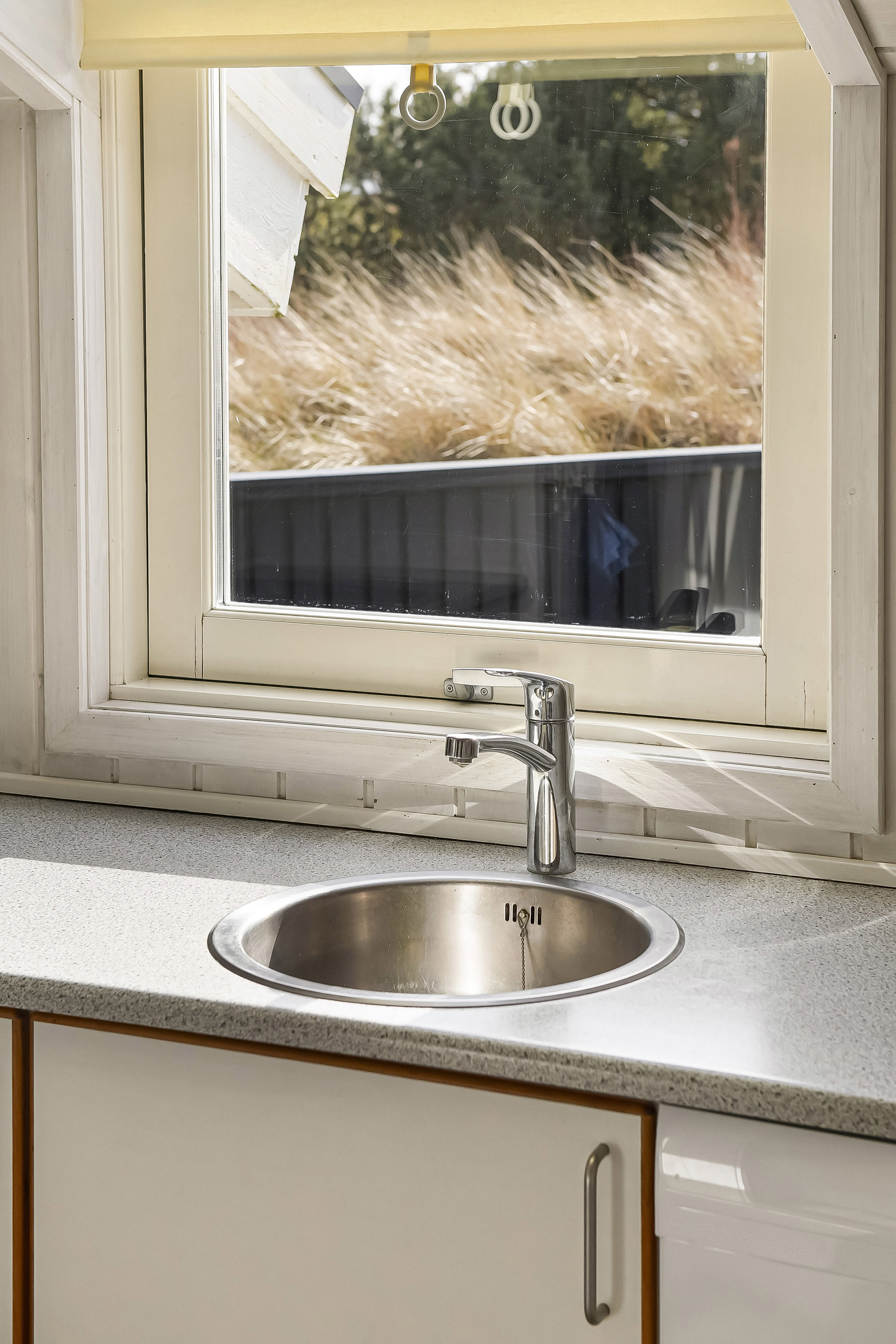 Fremhævet køkken billede i fuldskærmstilstand. Billede af Solhaven 5, 6857 Blåvand