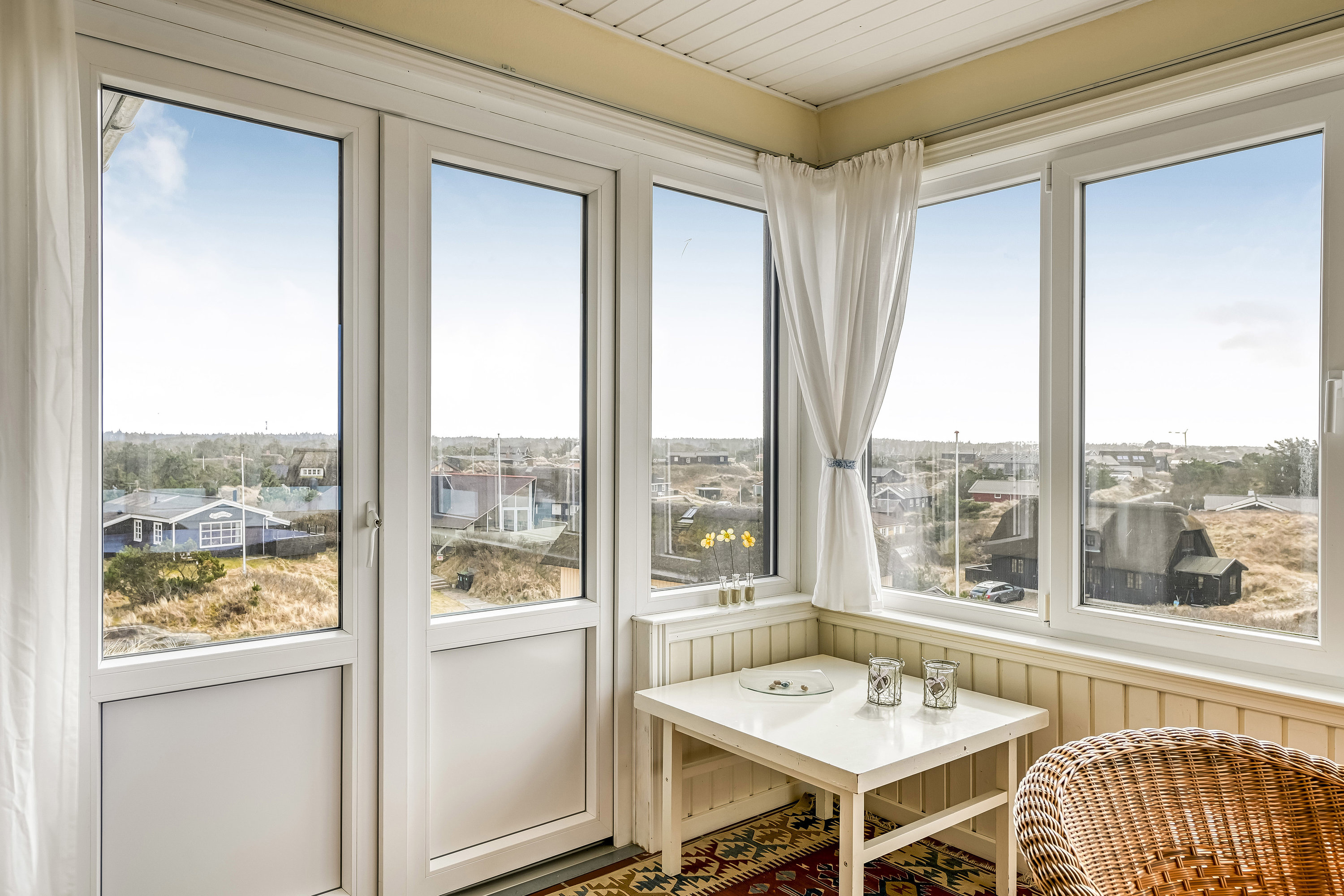 Fremhævet stue billede i fuldskærmstilstand. Billede af Nordvej 17A, 6853 Vejers Strand