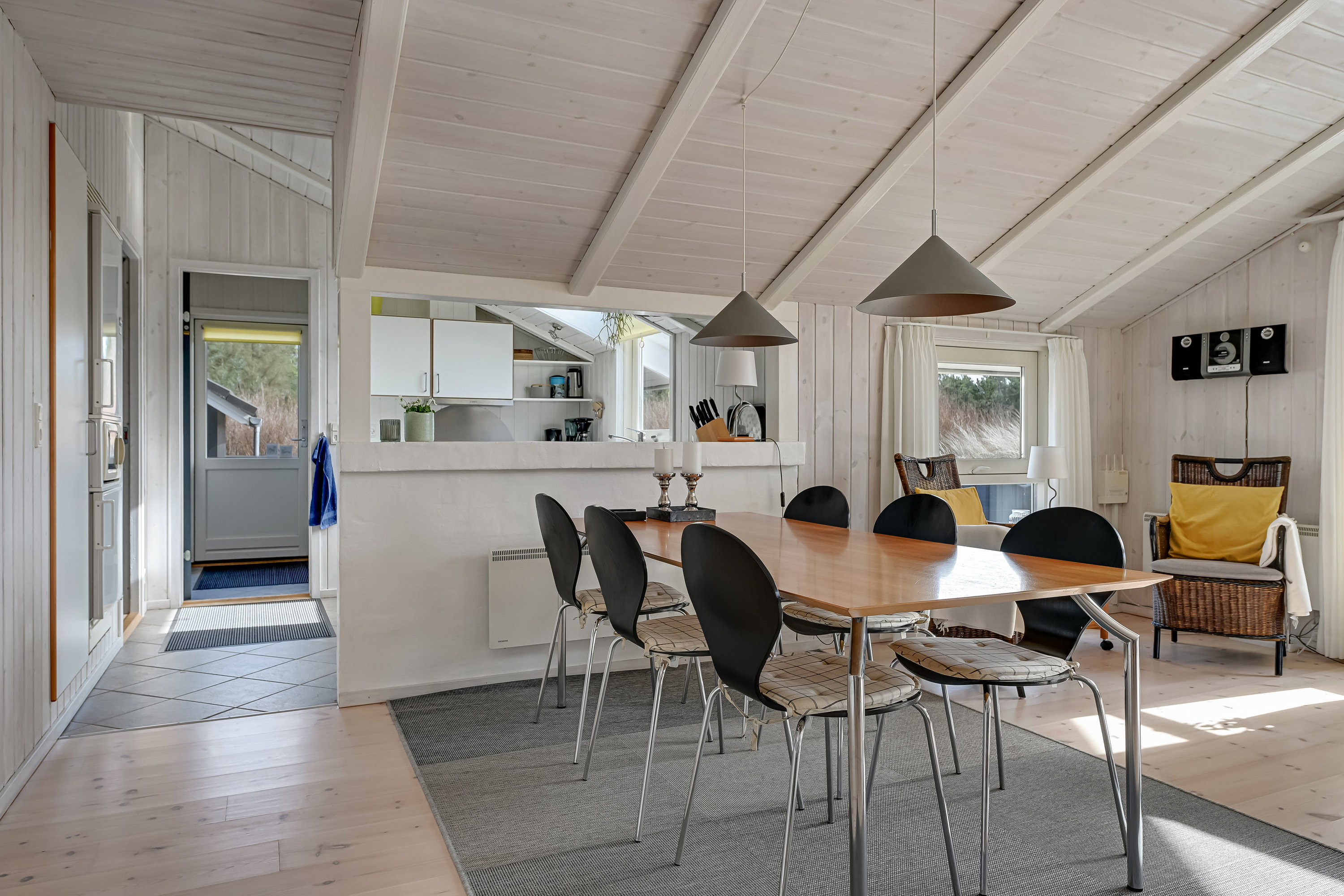 Fremhævet stue billede i fuldskærmstilstand. Billede af Solhaven 5, 6857 Blåvand