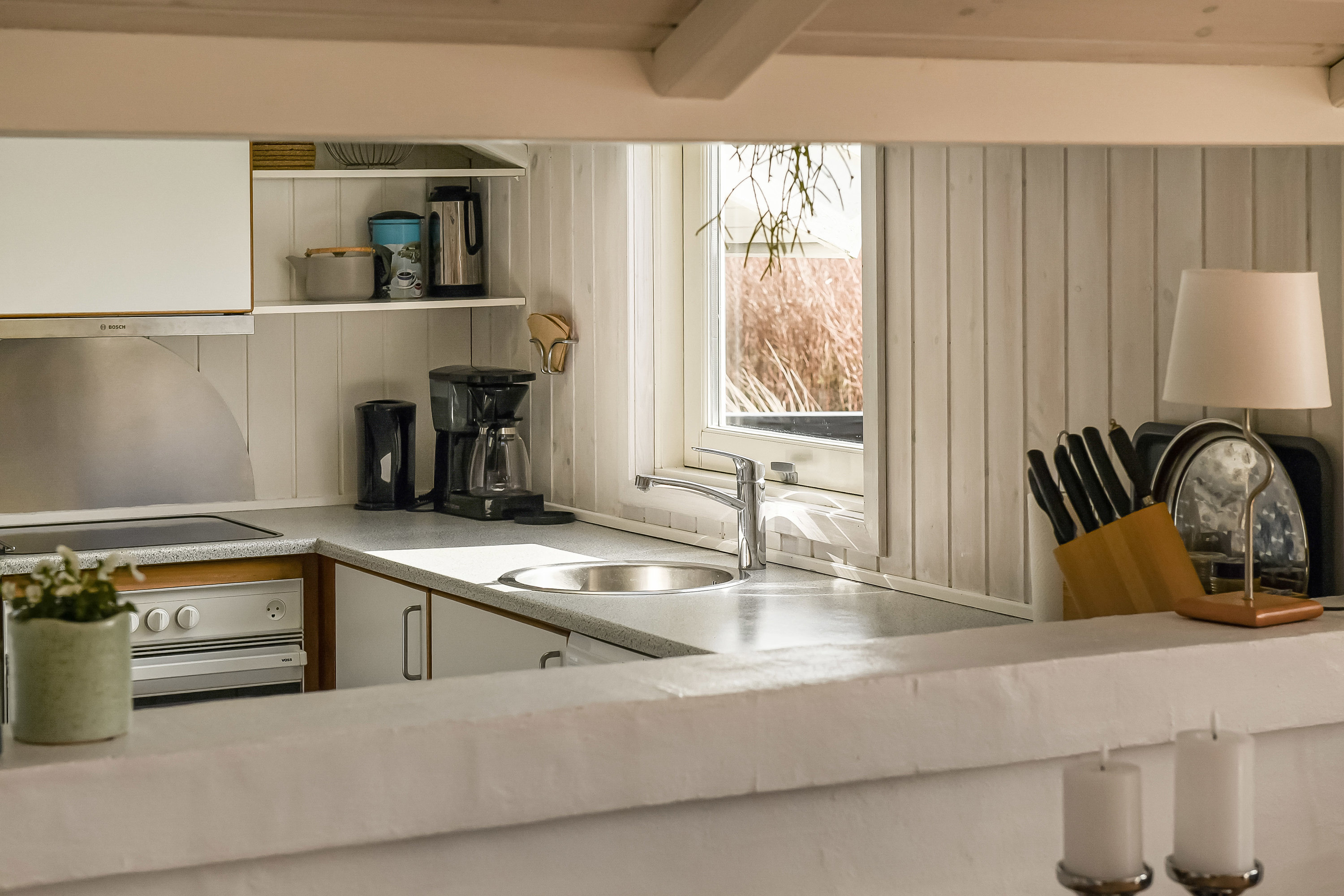 Fremhævet køkken billede i fuldskærmstilstand. Billede af Solhaven 5, 6857 Blåvand