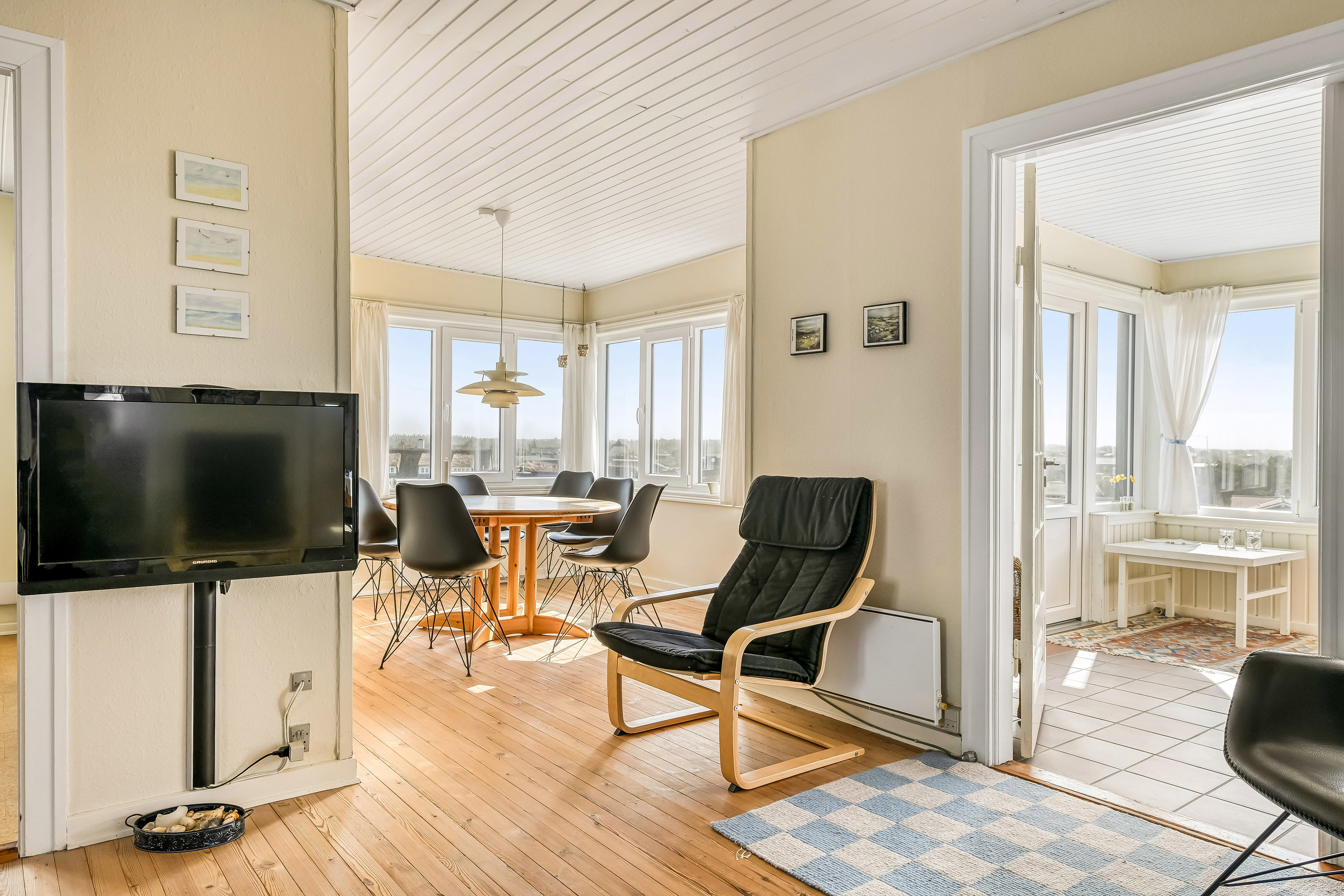 Fremhævet stue billede i fuldskærmstilstand. Billede af Nordvej 17A, 6853 Vejers Strand