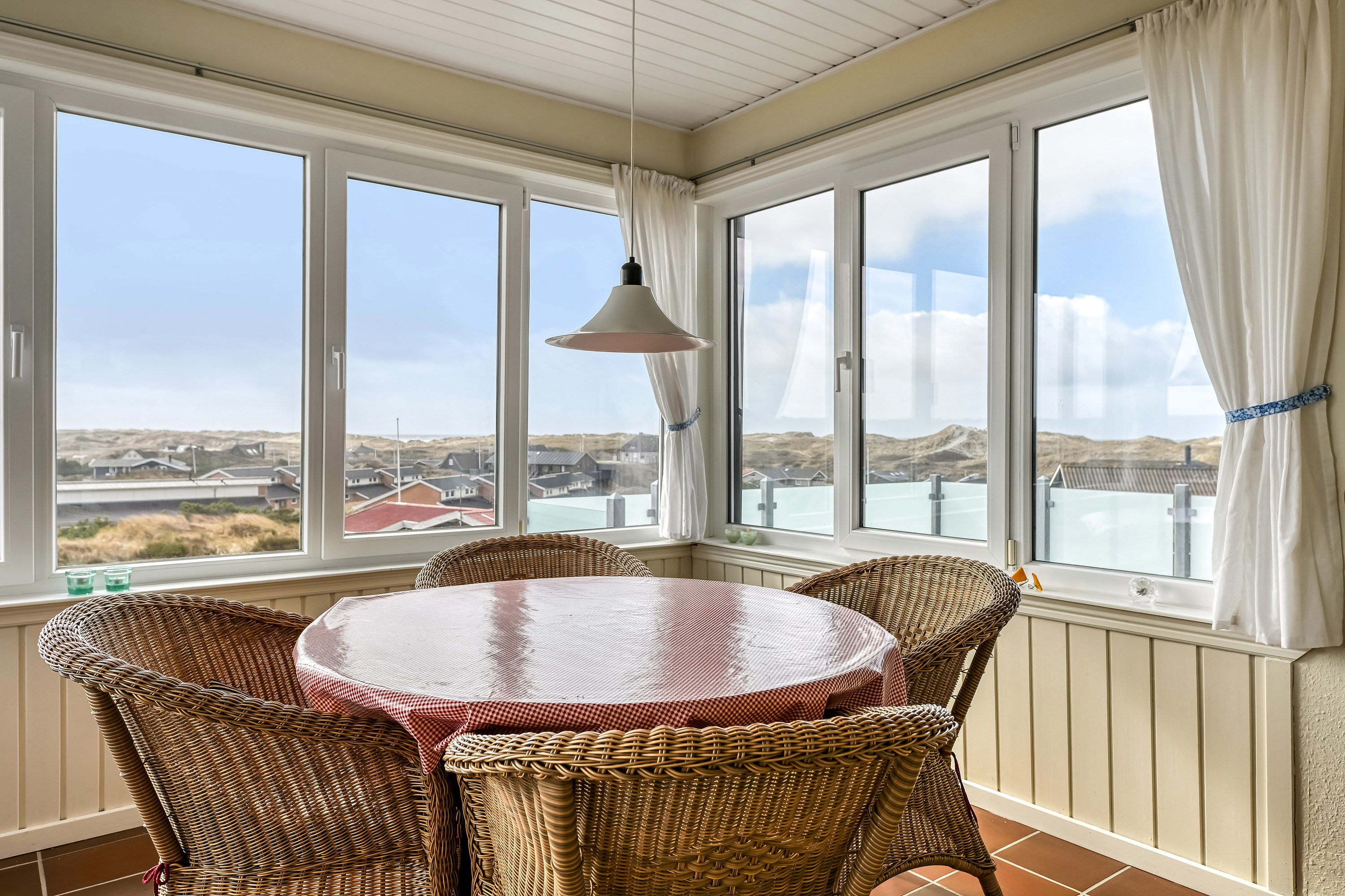 Fremhævet stue billede i fuldskærmstilstand. Billede af Nordvej 17A, 6853 Vejers Strand