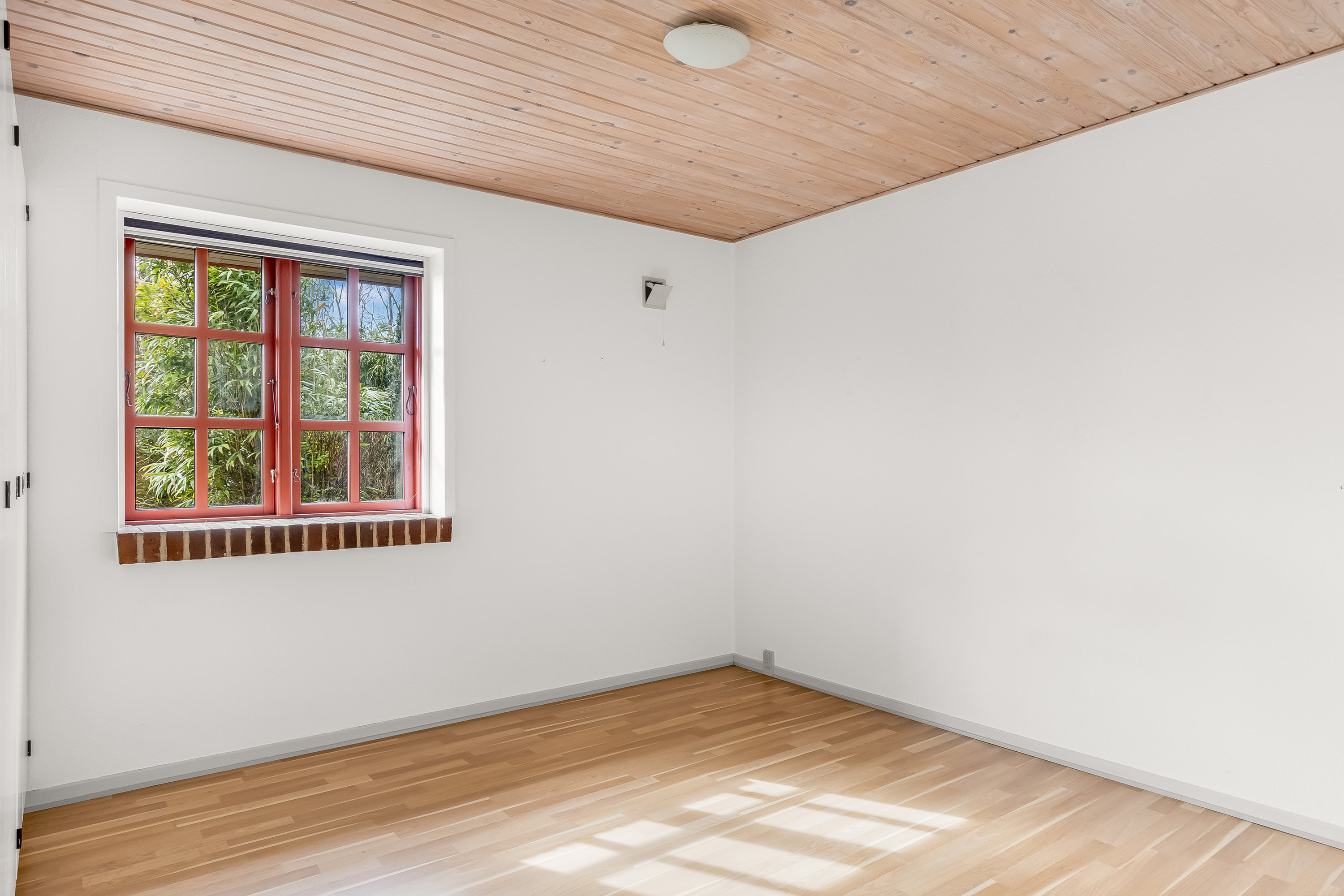 Fremhævet soveværelse billede i fuldskærmstilstand. Billede af Sandemandsvej 3, Brøns, 6780 Skærbæk