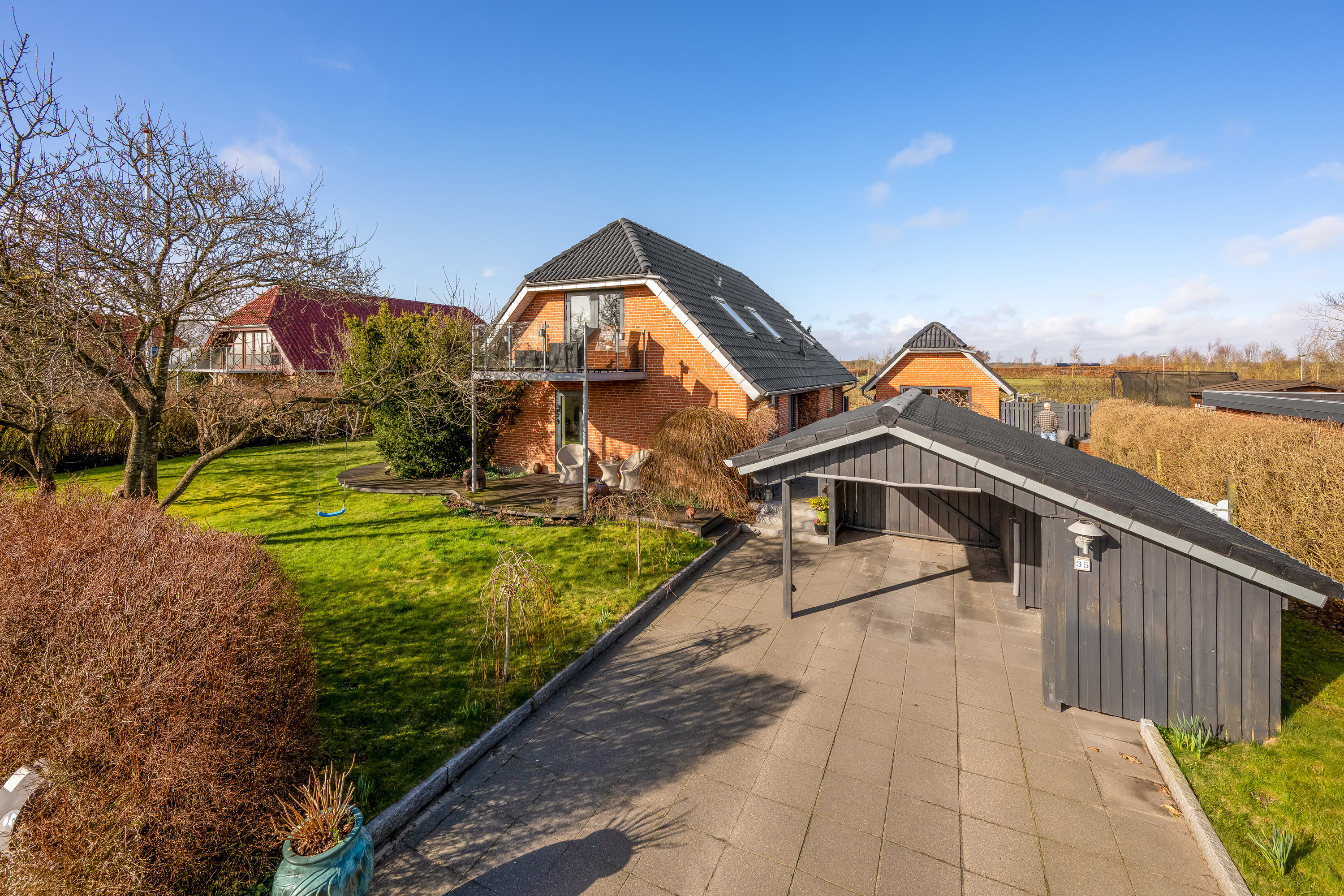 Fremhævet facade billede i fuldskærmstilstand. Billede af Kernevej 35, Højmark, 6940 Lem St