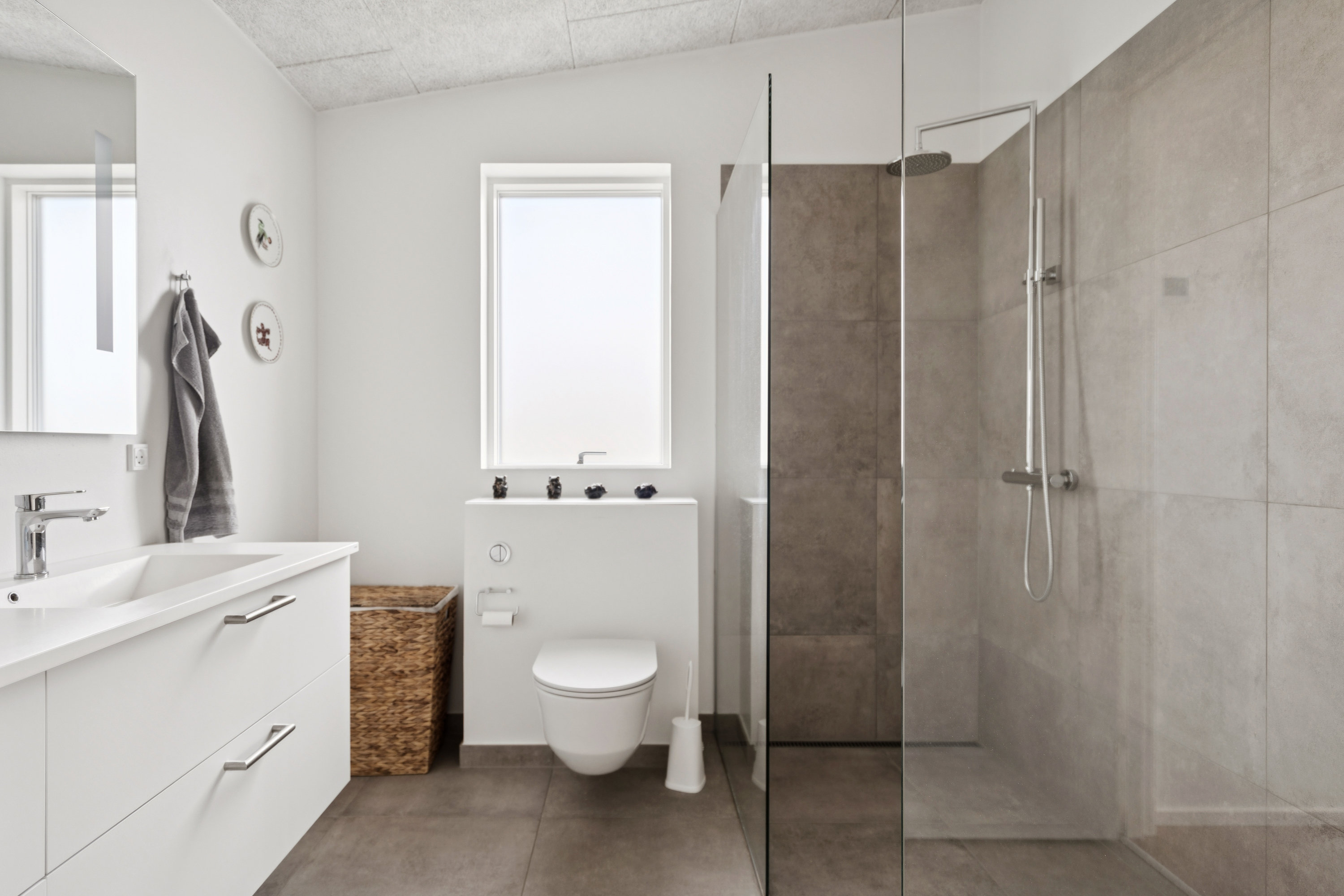 Fremhævet badeværelse billede i fuldskærmstilstand. Billede af Osbornsvej 89, 9370 Hals