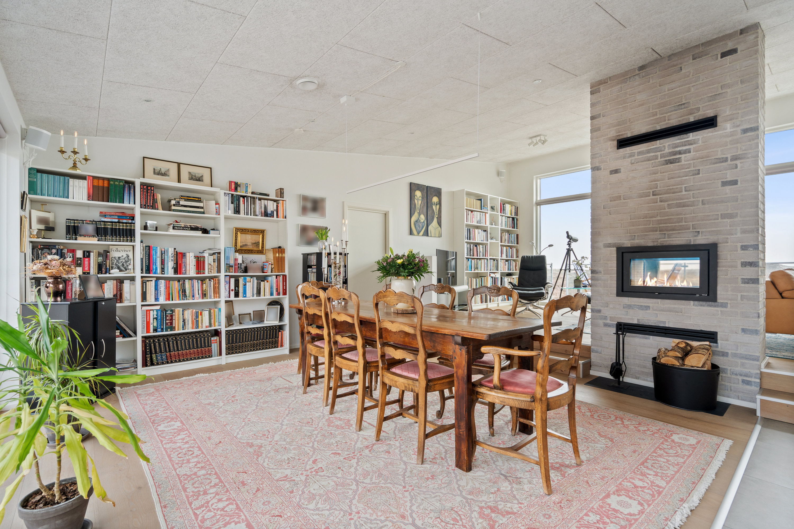 Fremhævet stue billede i fuldskærmstilstand. Billede af Osbornsvej 89, 9370 Hals