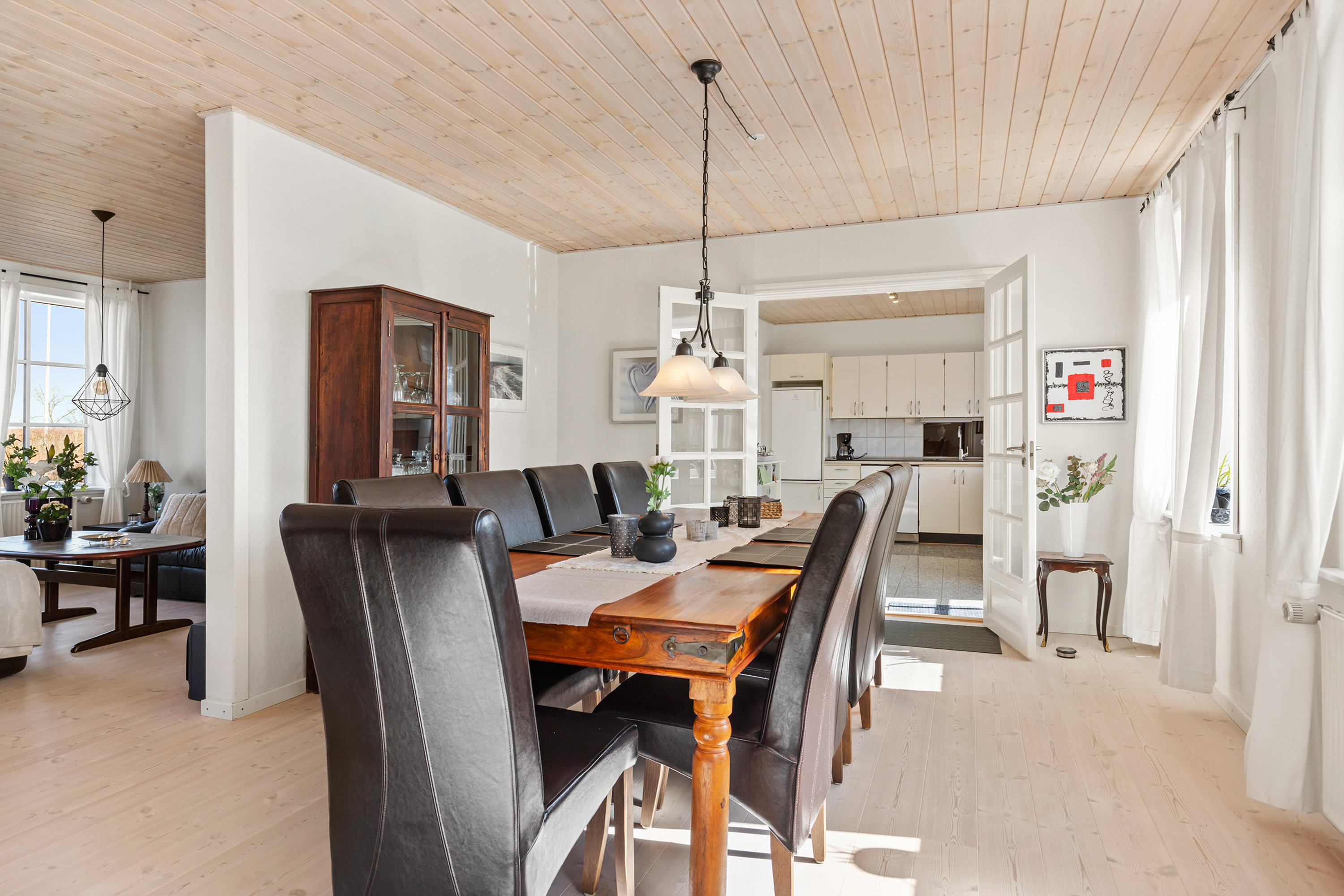 Fremhævet stue billede i fuldskærmstilstand. Billede af Gl Landevej 2, Klim, 9690 Fjerritslev