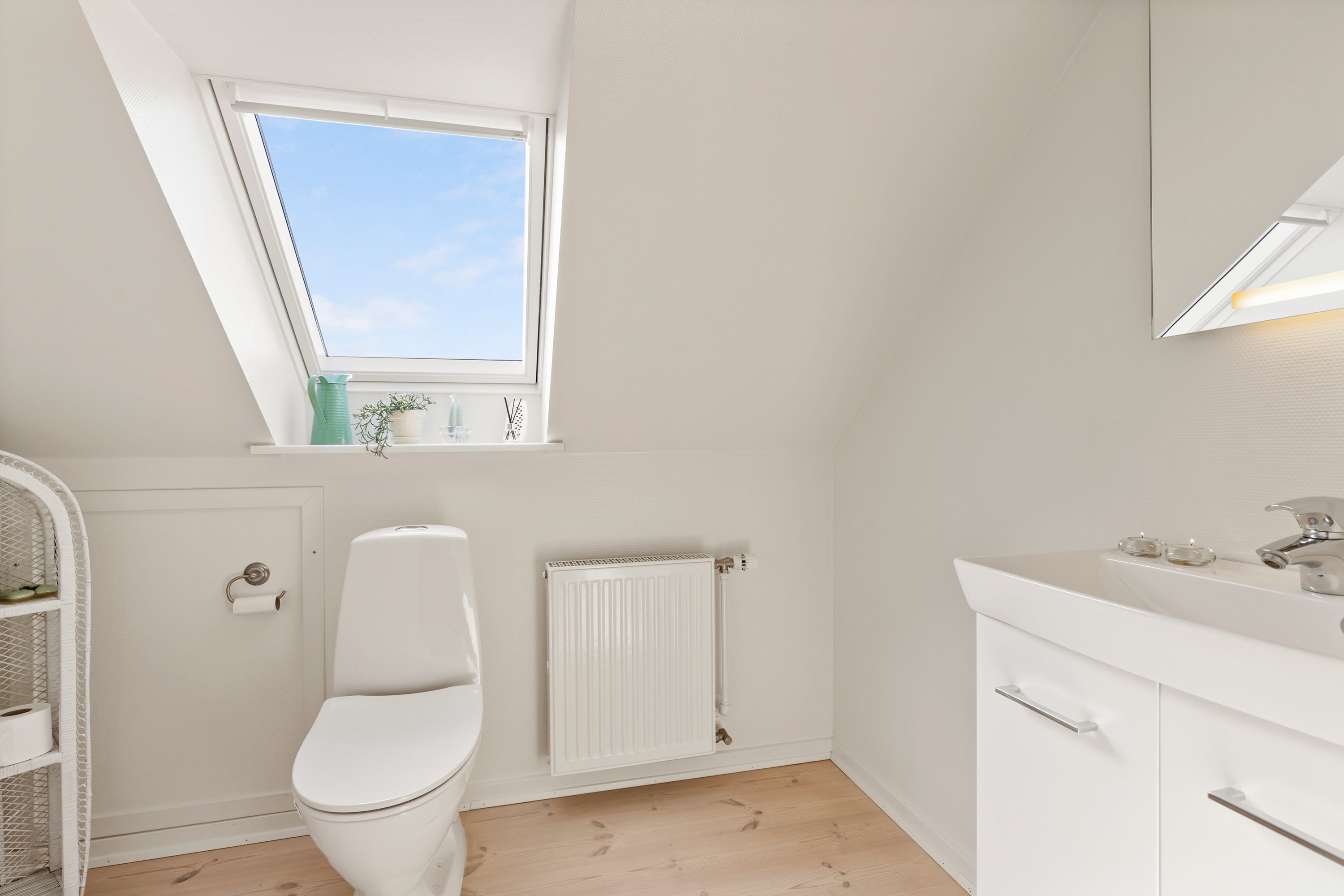 Fremhævet toilet billede i fuldskærmstilstand. Billede af Gl Landevej 2, Klim, 9690 Fjerritslev