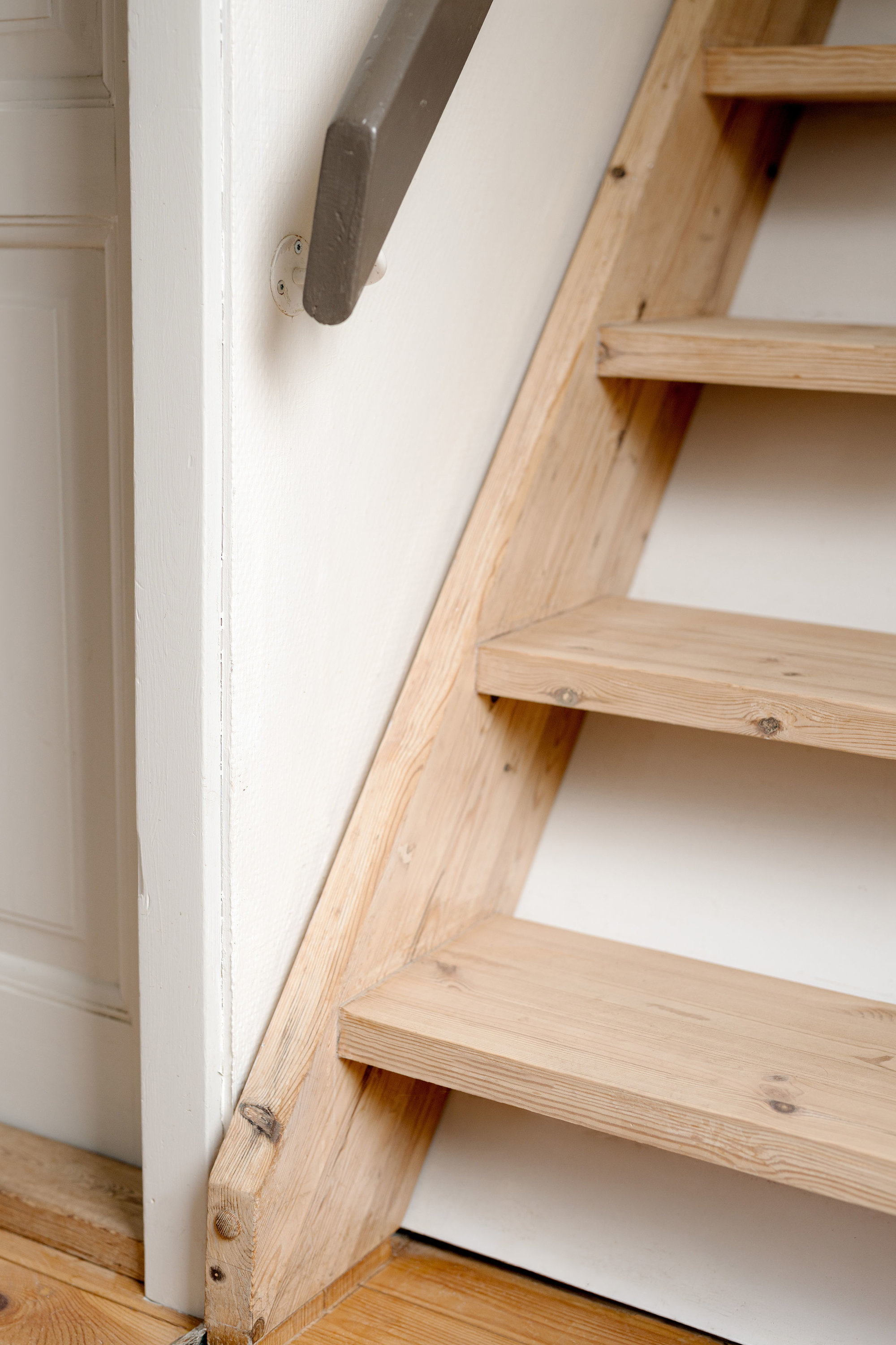 Fremhævet trappe billede i fuldskærmstilstand. Billede af Lindekrogvej 4, Vinstrup, 4250 Fuglebjerg